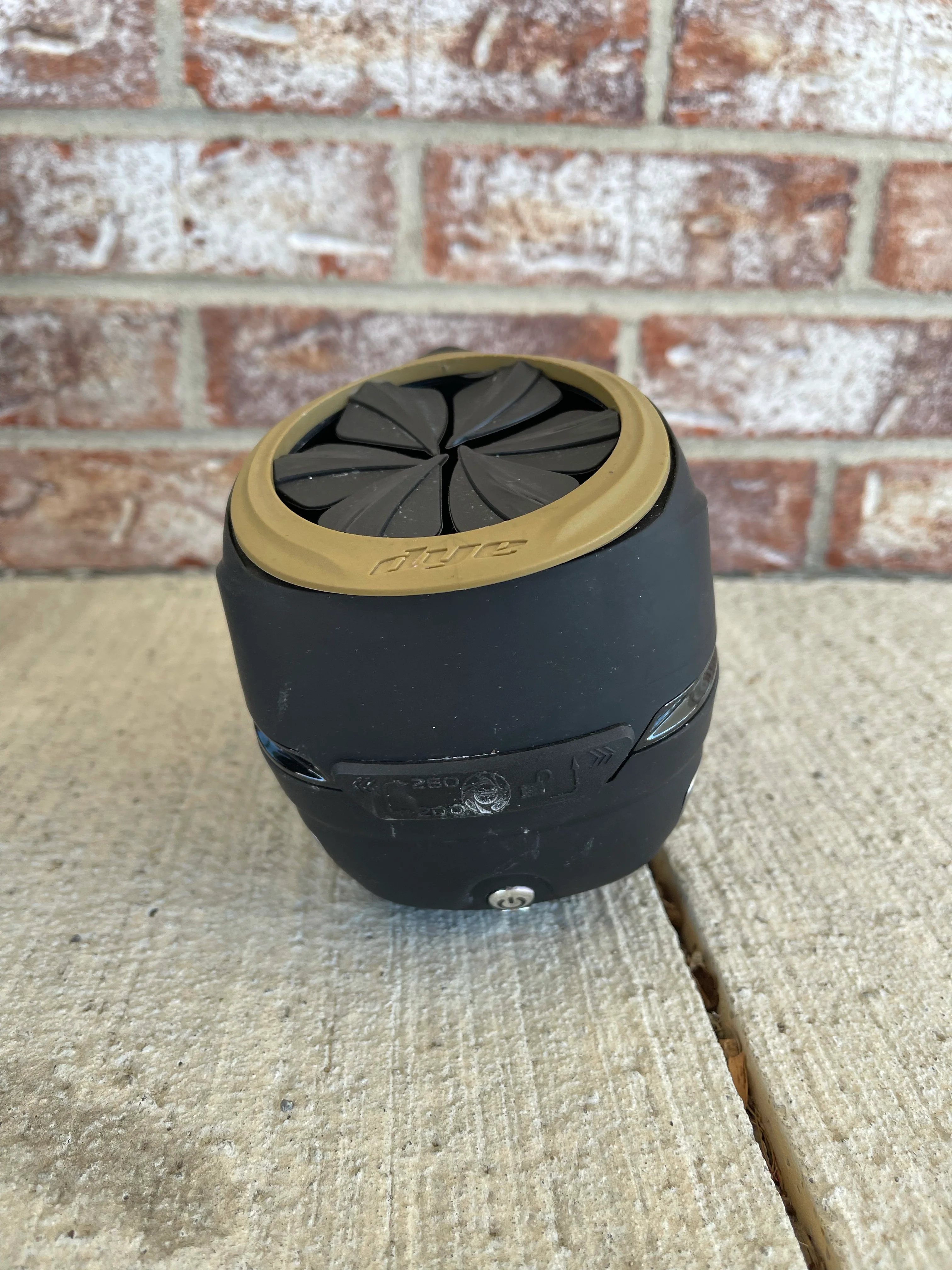 Used Dye R2 Paintball Loader - Black / Gold - Image 3