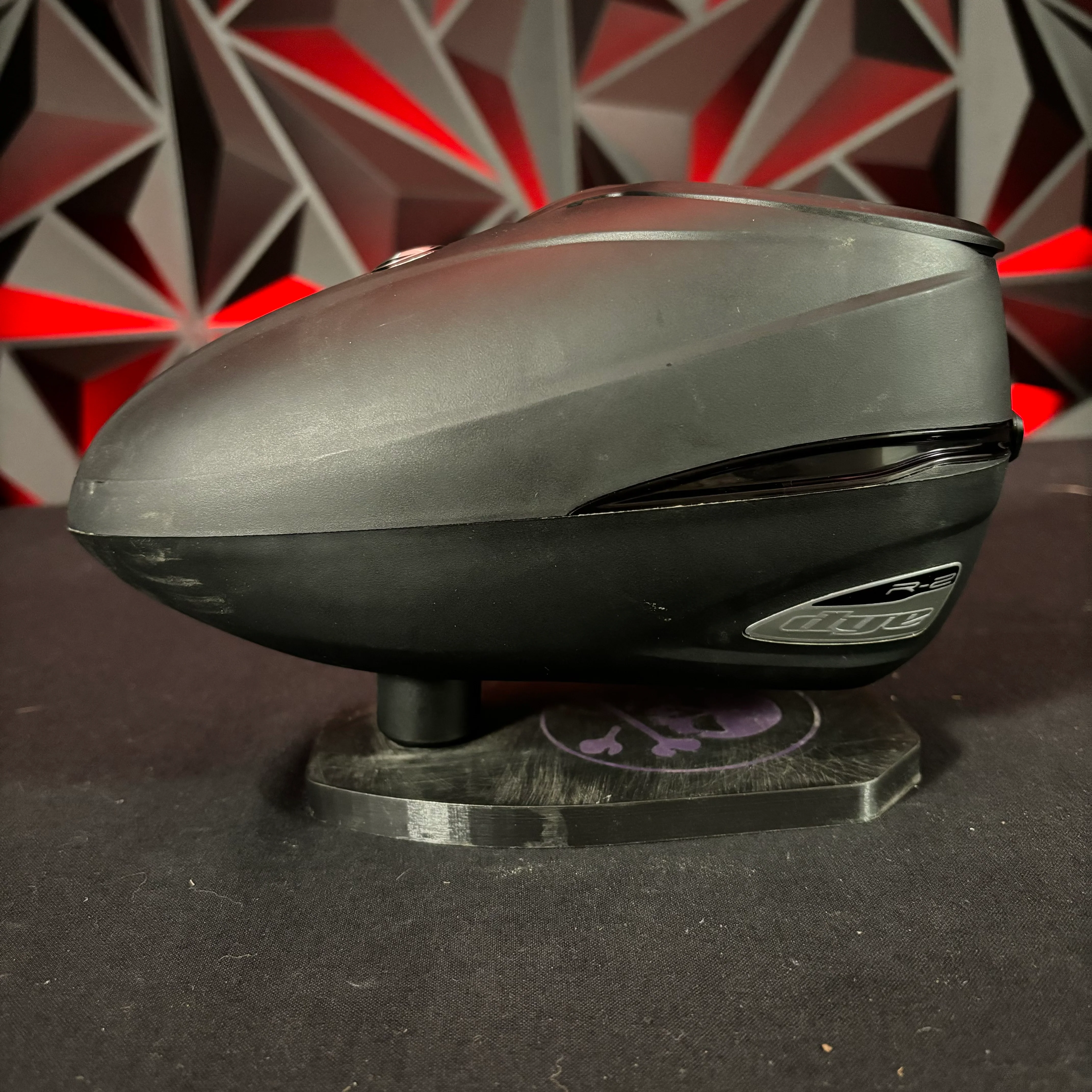 Used Dye R2 Paintball Loader - Black w/ Dye Quick Speed-Feed Black - Image 2