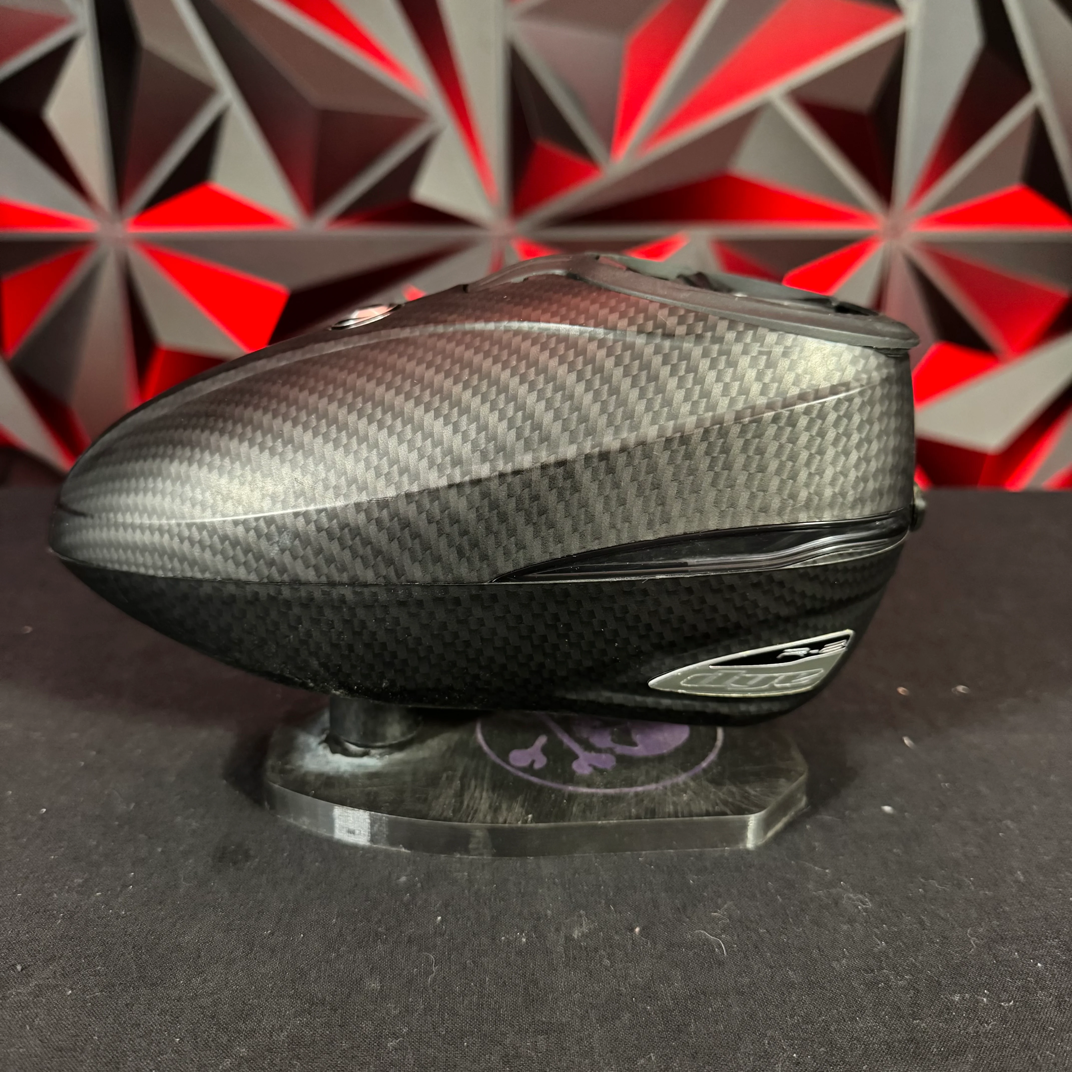 Used Dye R2 Paintball Loader - Carbon w/ Black Quickfeed - Image 2