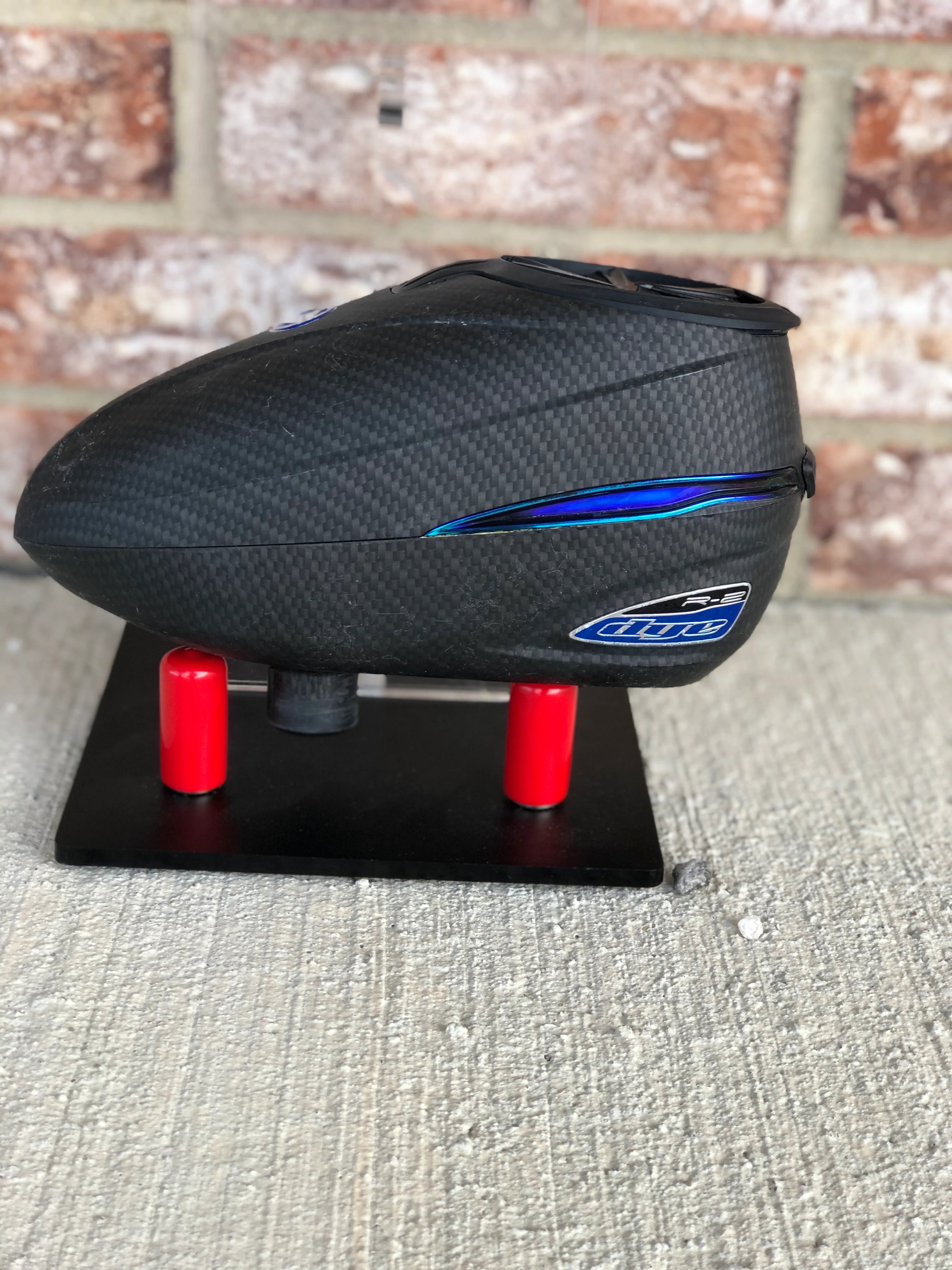 Used Dye R2 Paintball Loader- Carbon w/ Blue - Image 2
