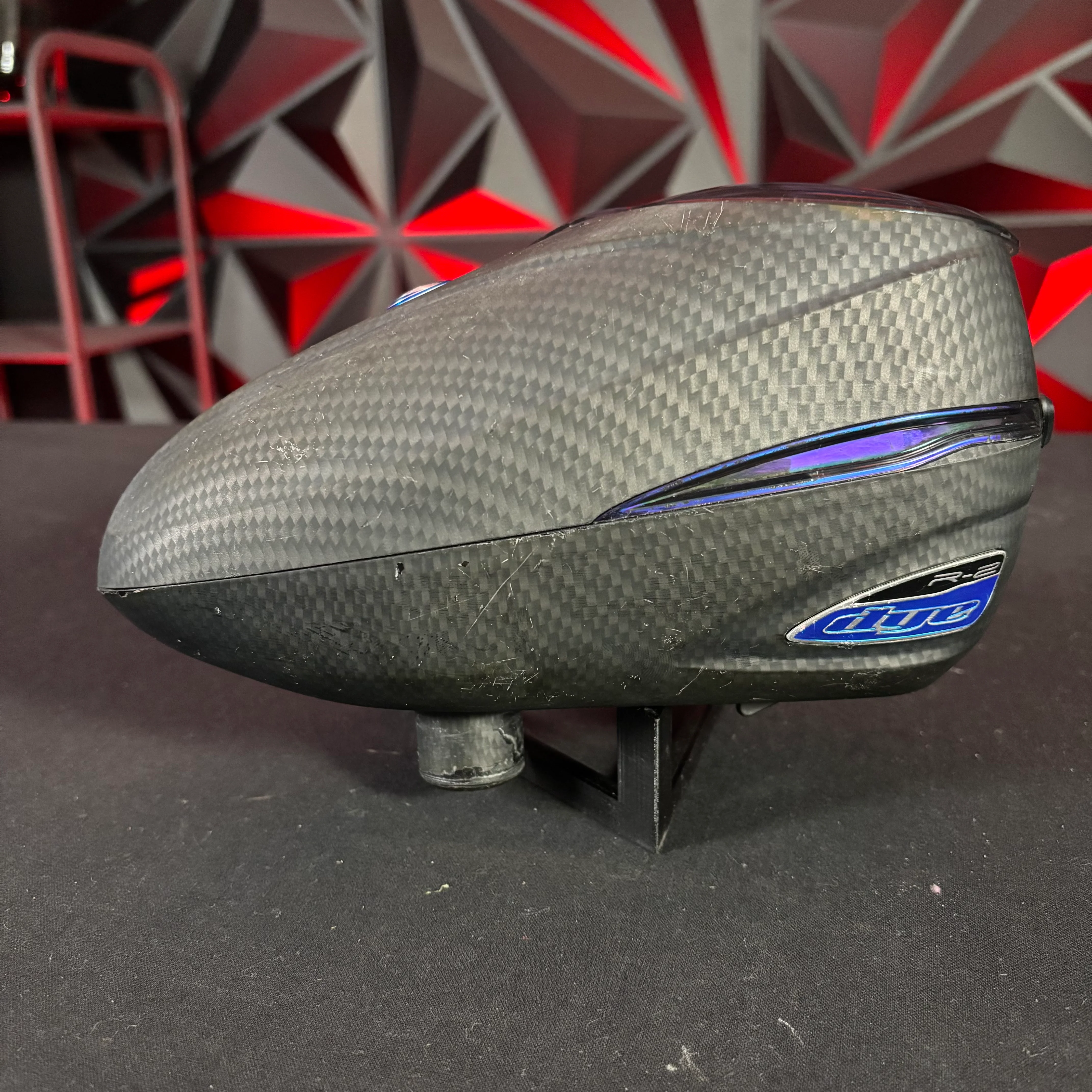 Used Dye R2 Paintball Loader - Carbon/Blue Black Ice  w/Rain Lid - Image 2