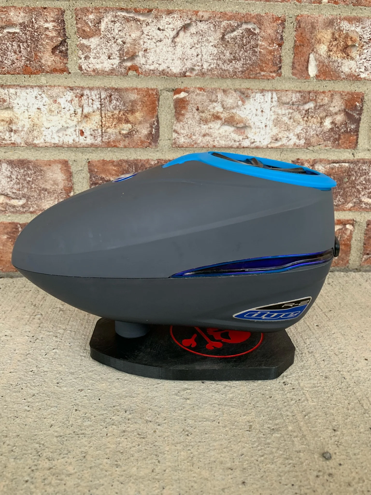 Used Dye R2 Paintball Loader - Grey / Blue - Image 2