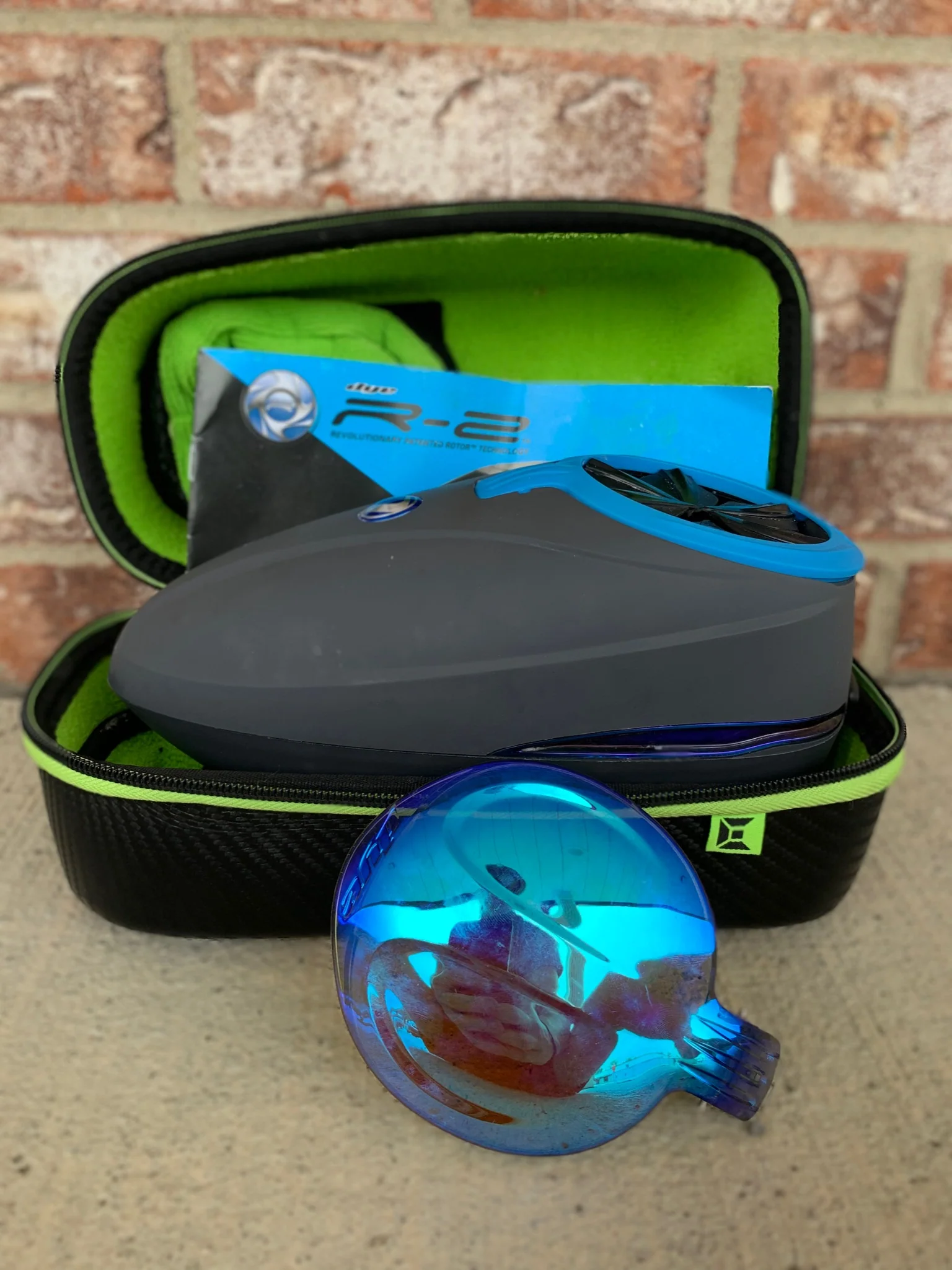 Used Dye R2 Paintball Loader - Grey / Blue - Image 5