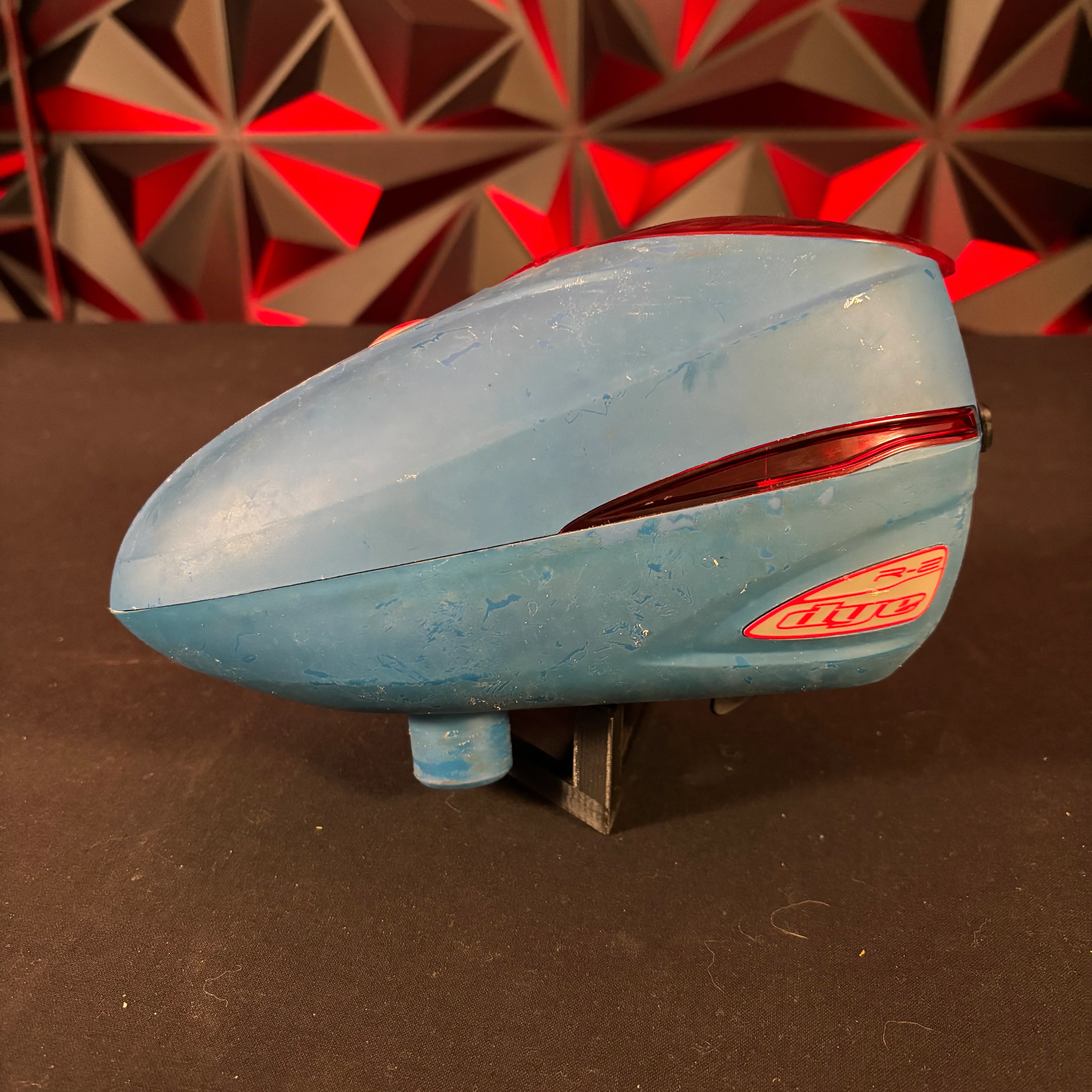 Used Dye R2 Paintball Loader - Blue/Red - Image 3