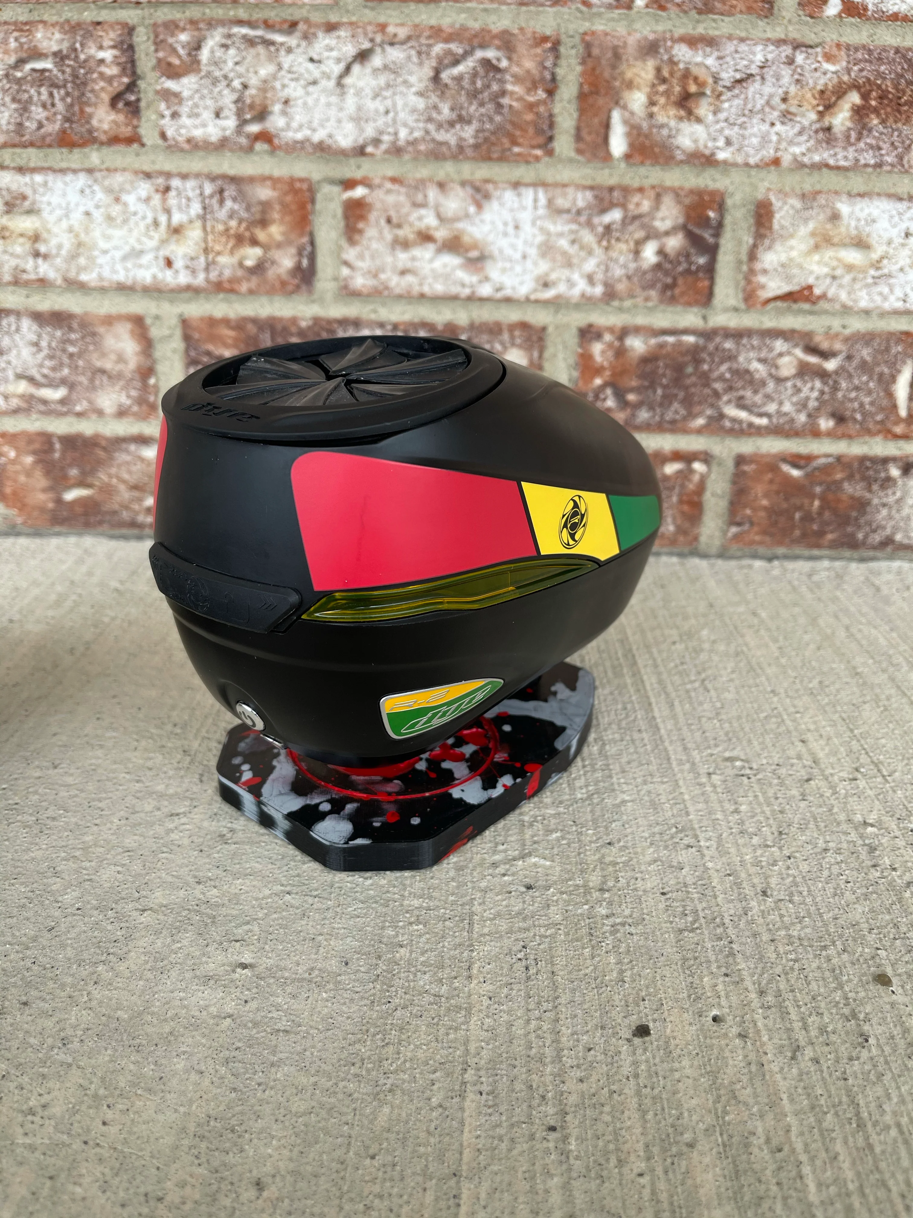 Used Dye R2 Paintball Loader - Rasta - Image 4