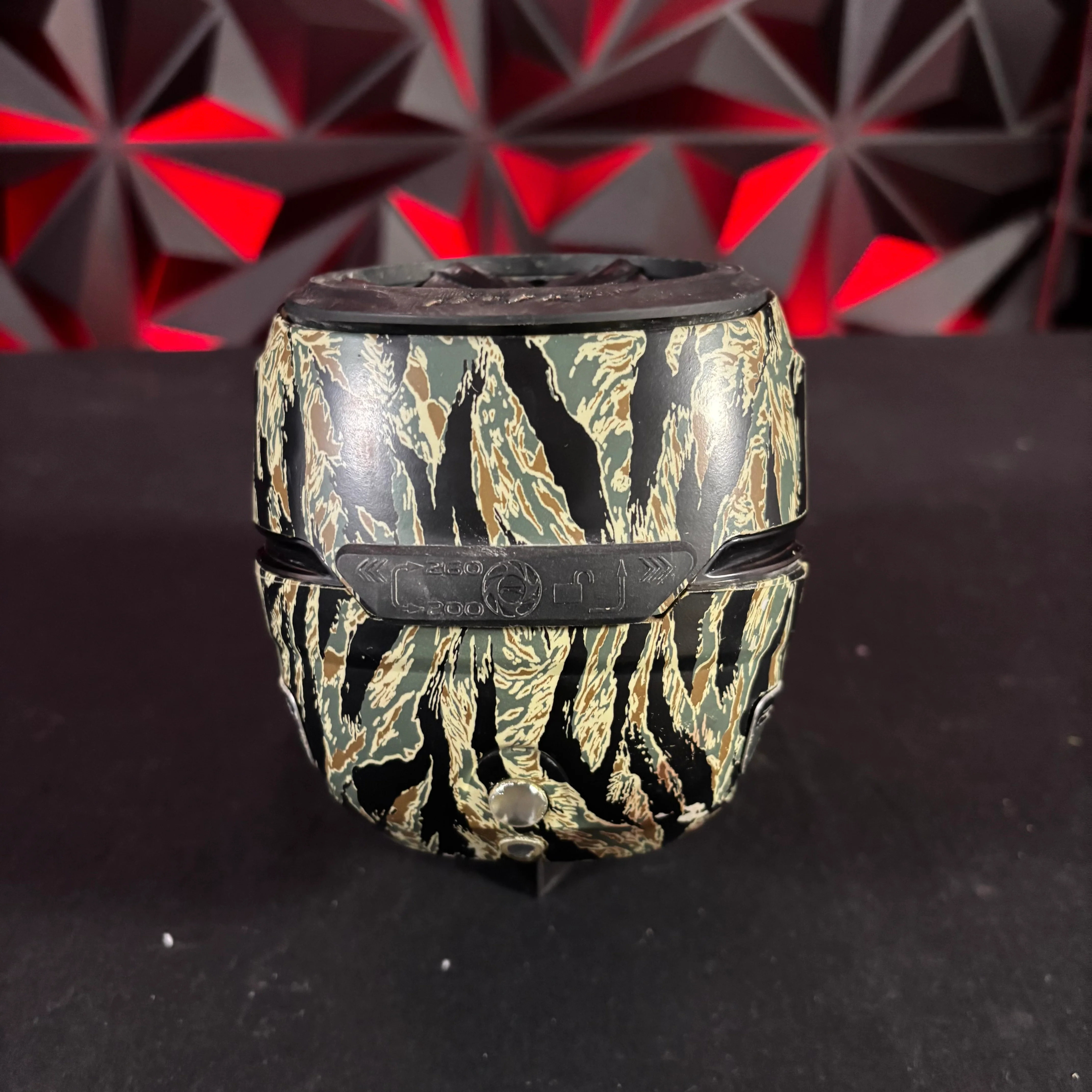 Used Dye R2 Paintball Loader - Tiger Stripe w/Speedfeed - Image 3