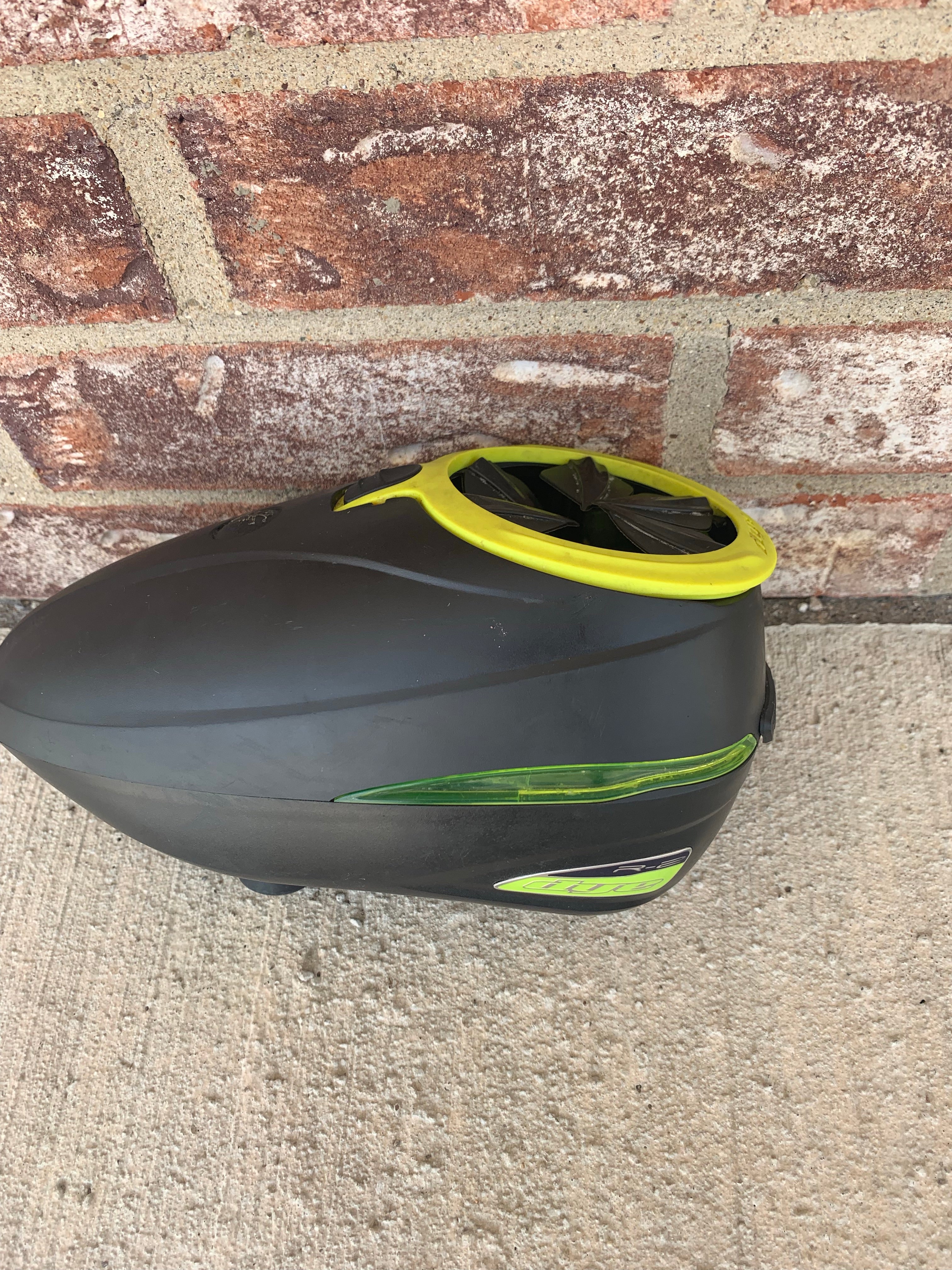 Used Dye R2 Paintball Loader- Yellow - Image 3