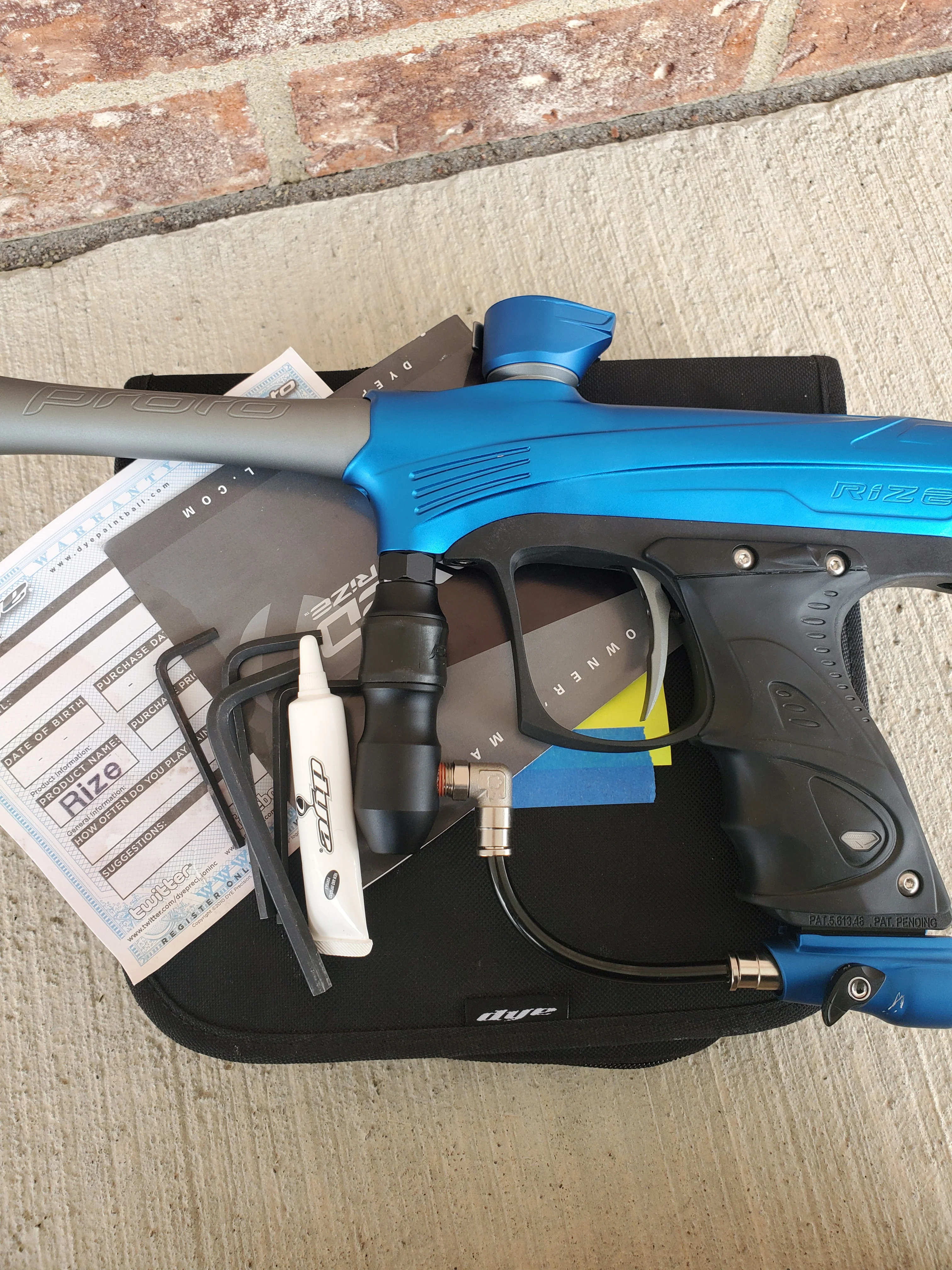 Used Dye Rize Maxxed Paintball Gun - Blue / Grey - Image 5