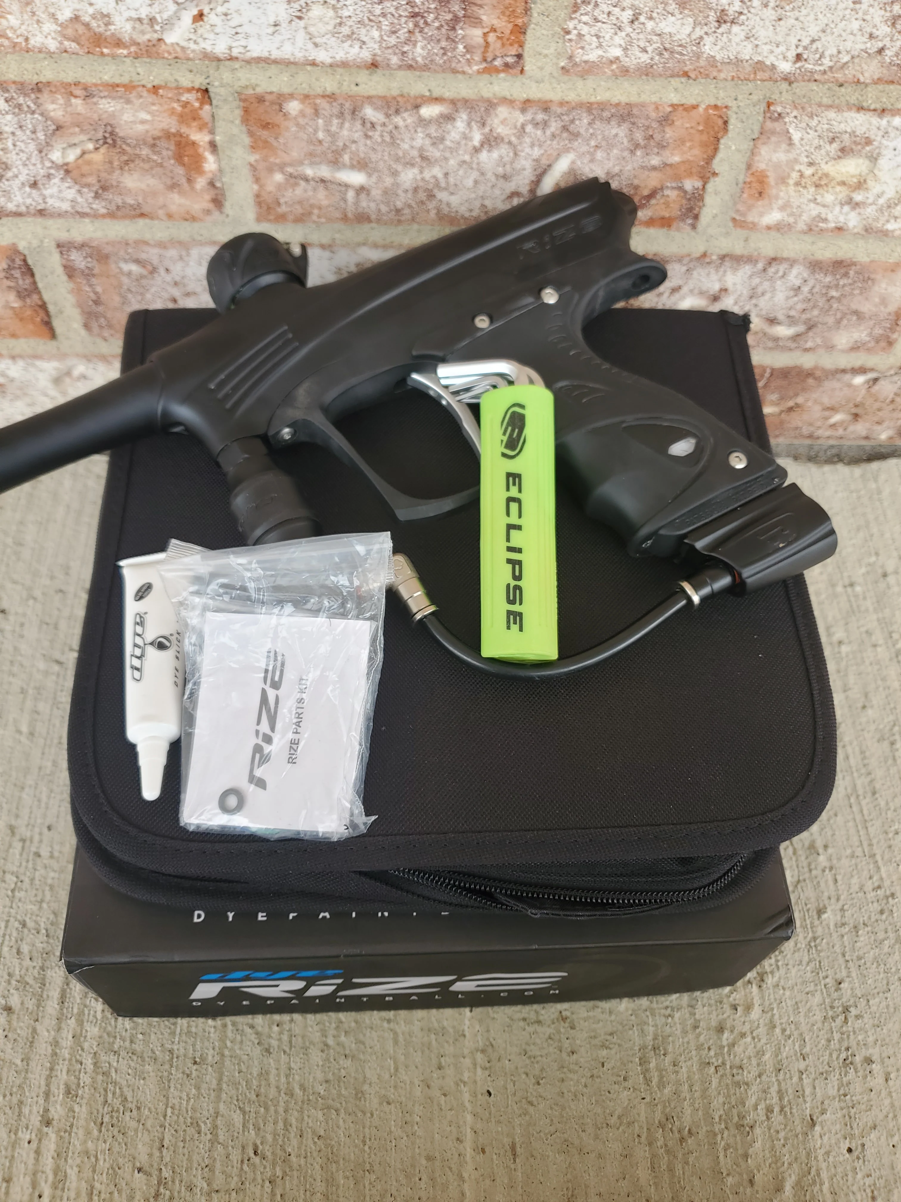 Used Dye Rize Paintball Gun - Black - Image 5