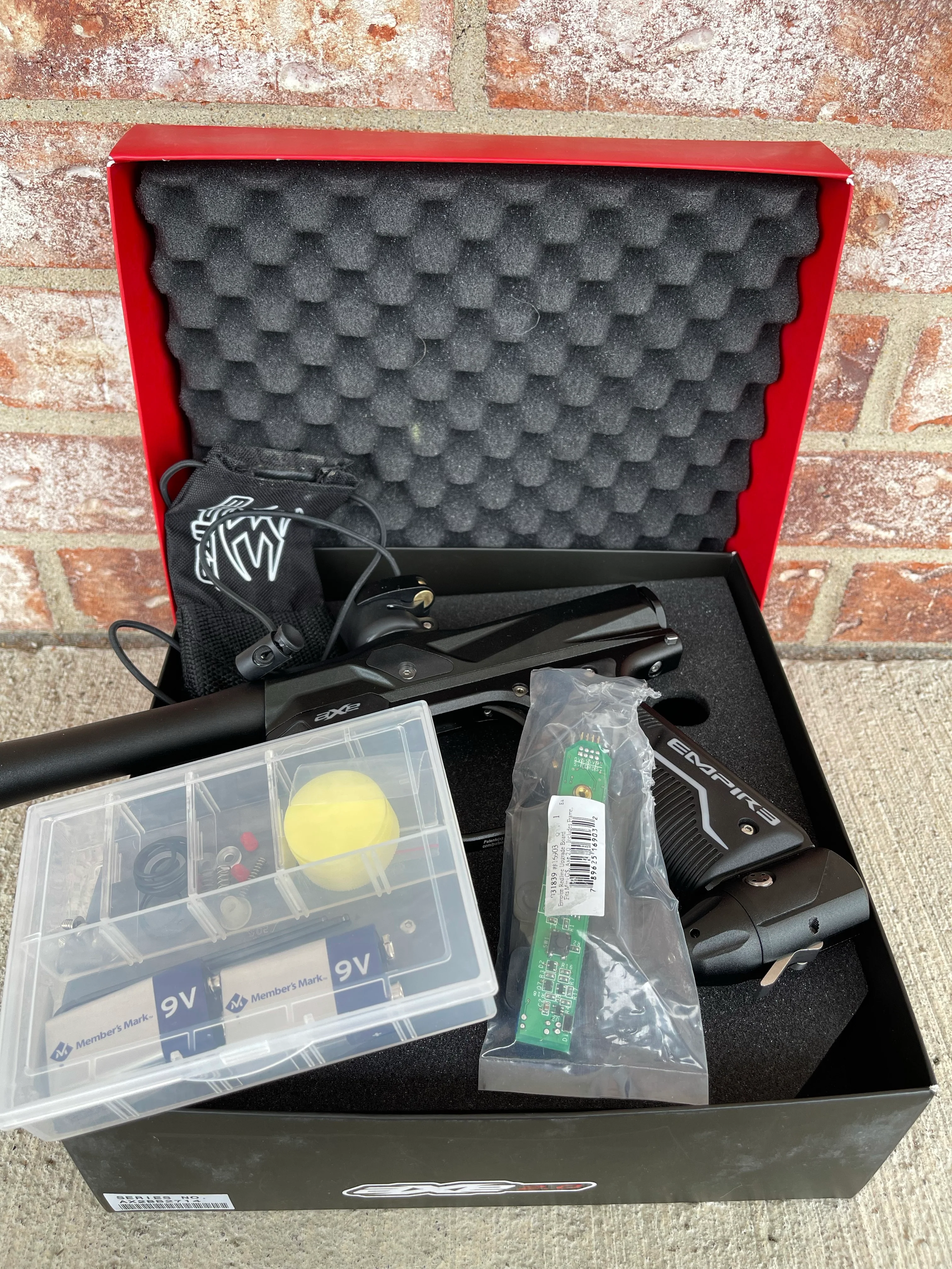 Used Empire Axe 2.0 Paintball Gun - Black w/ Redline Board - Image 5