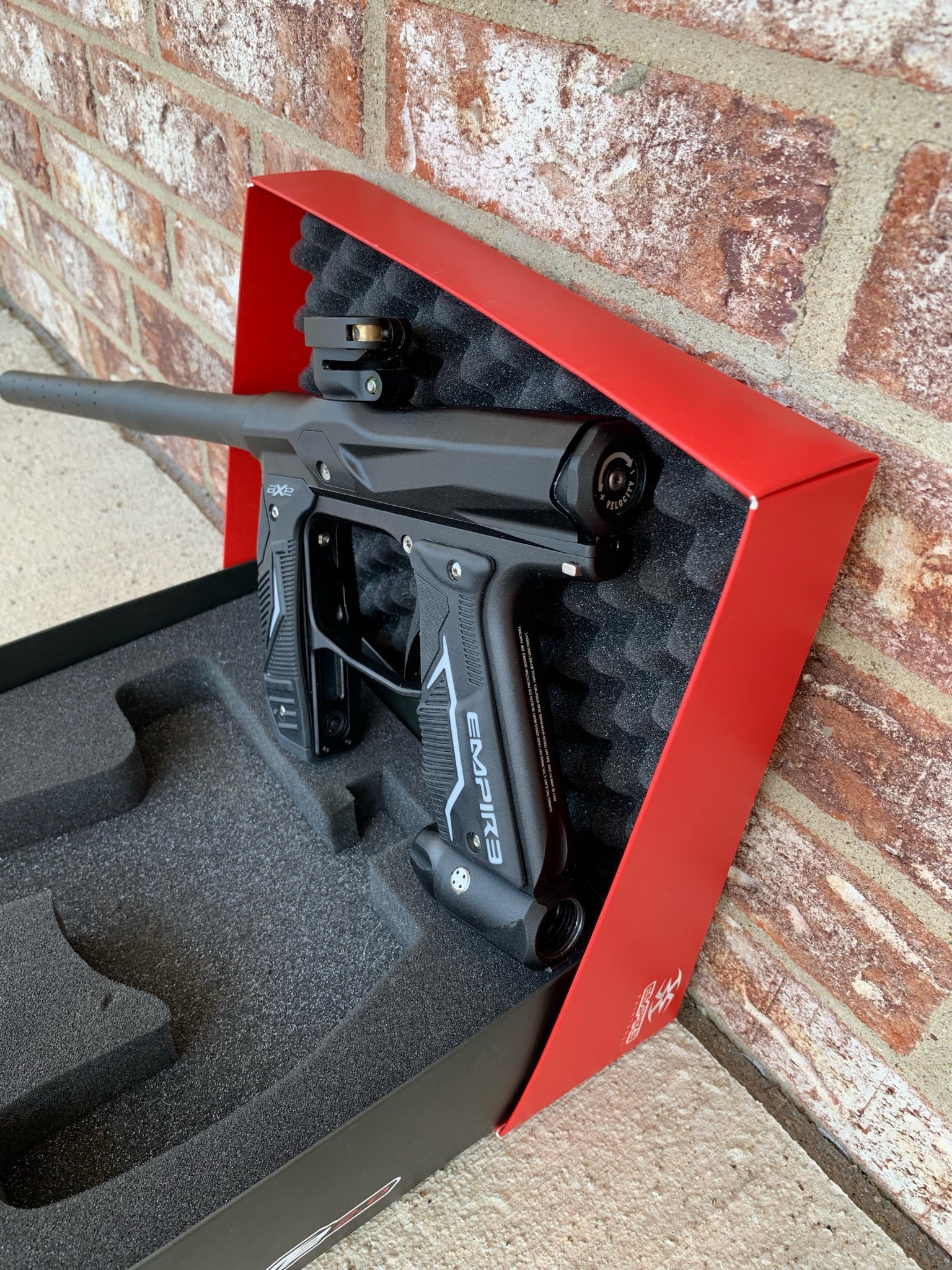 Used Empire Axe 2.0 Paintball Gun - Black w/ Redline Board - Image 3