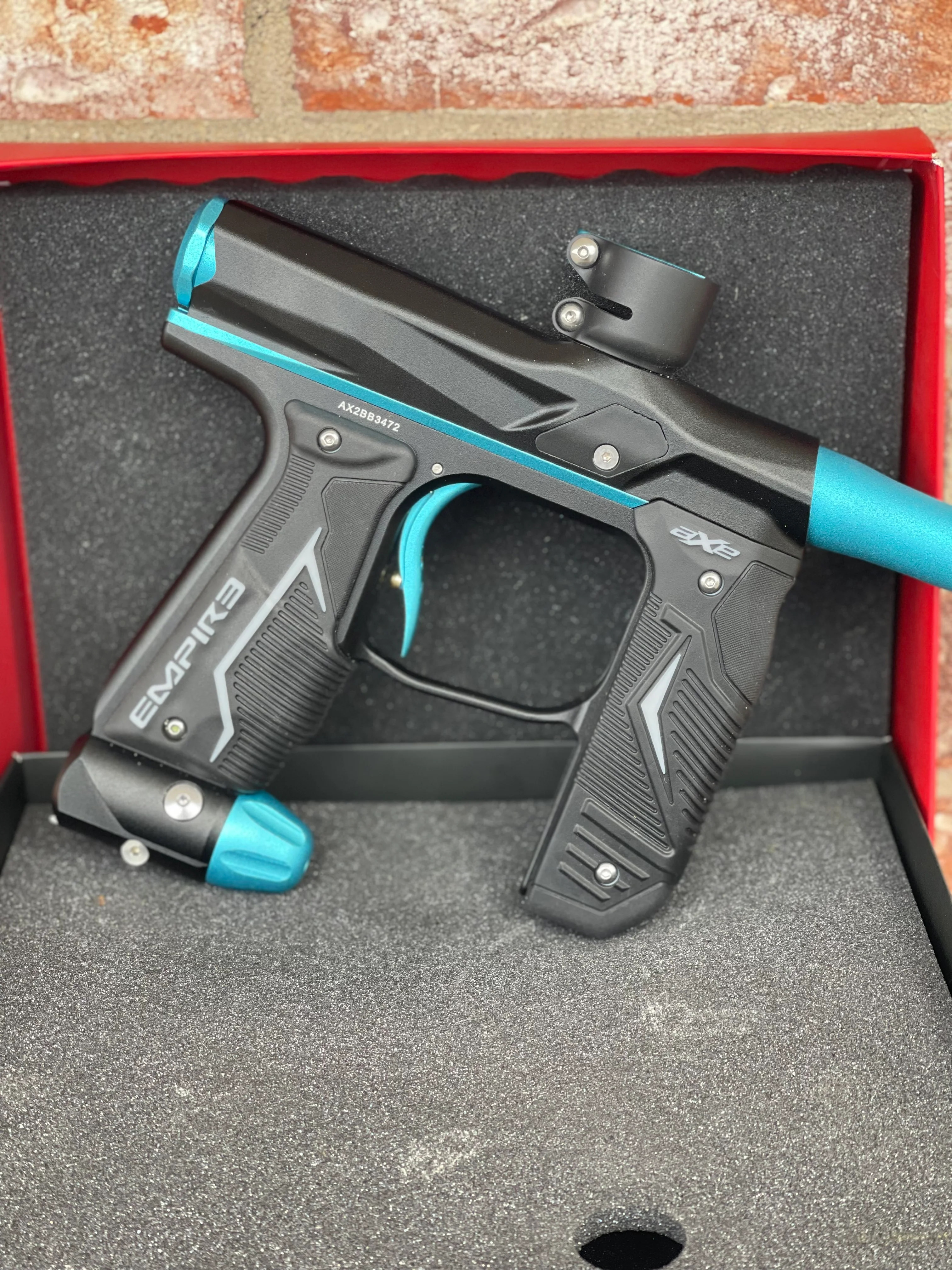 Used Empire Axe 2.0 Paintball Gun - Black w/Teal Accents - Image 5