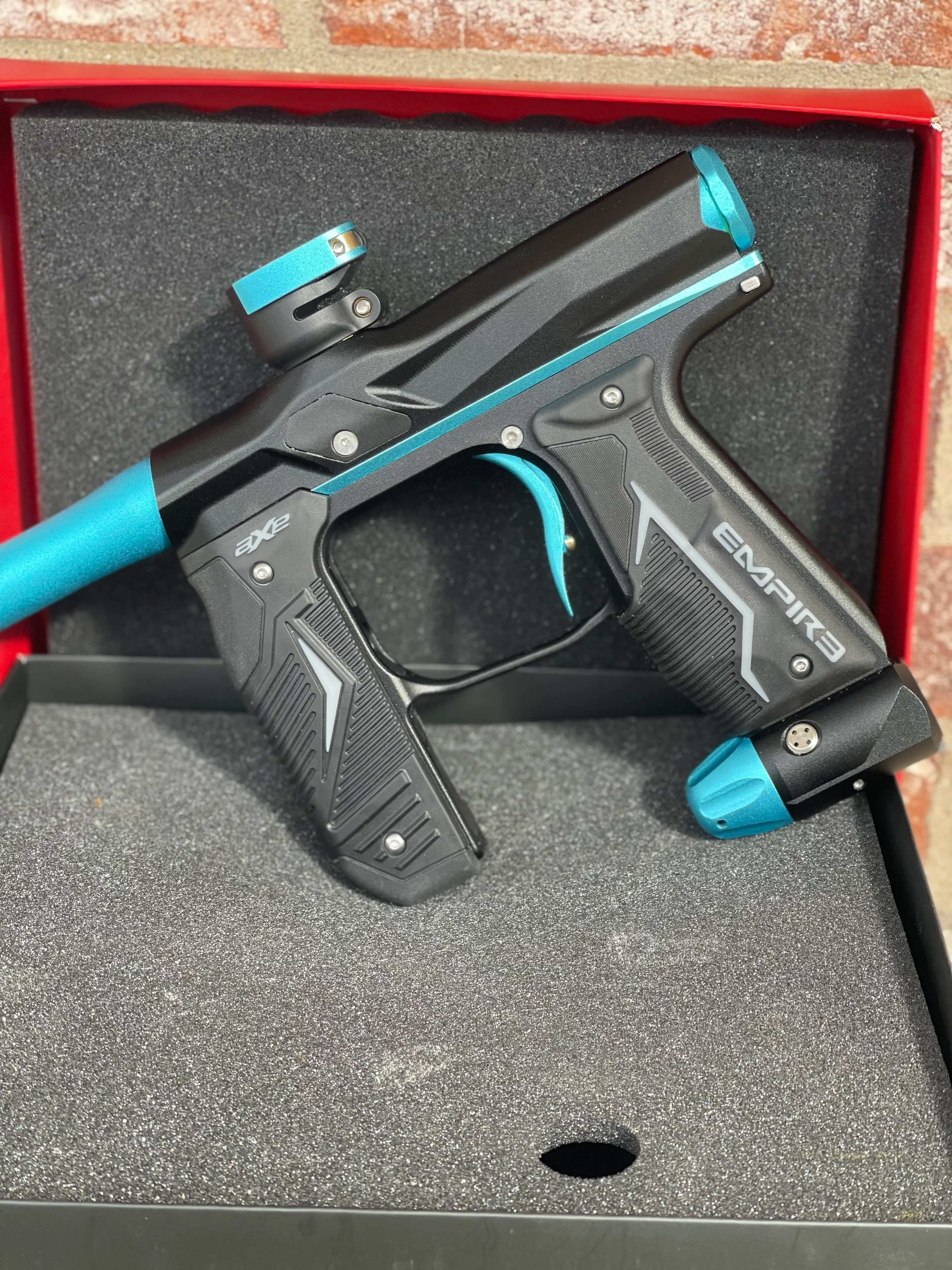 Used Empire Axe 2.0 Paintball Gun - Black w/Teal Accents - Image 6