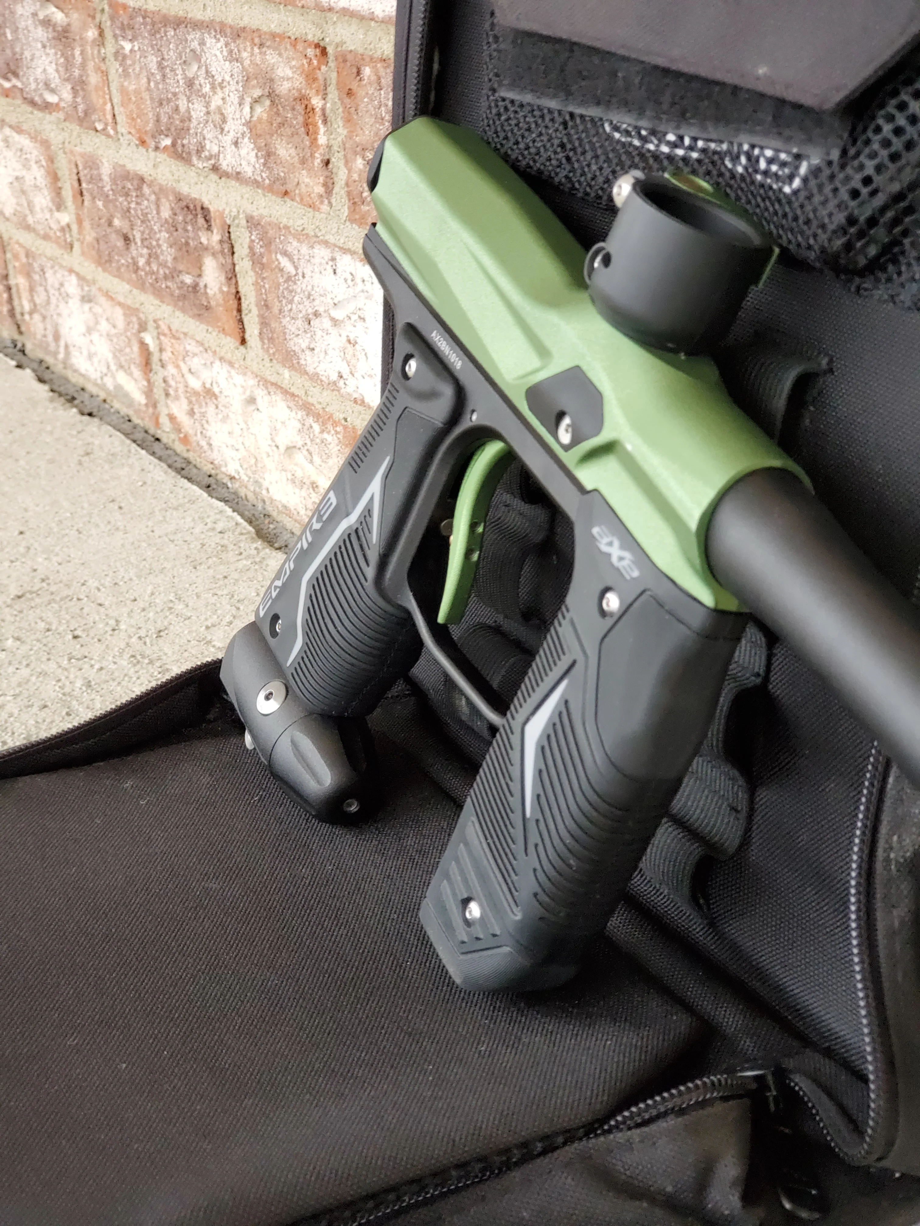 Used Empire Axe 2.0 Paintball Gun - Green / Black - Image 2