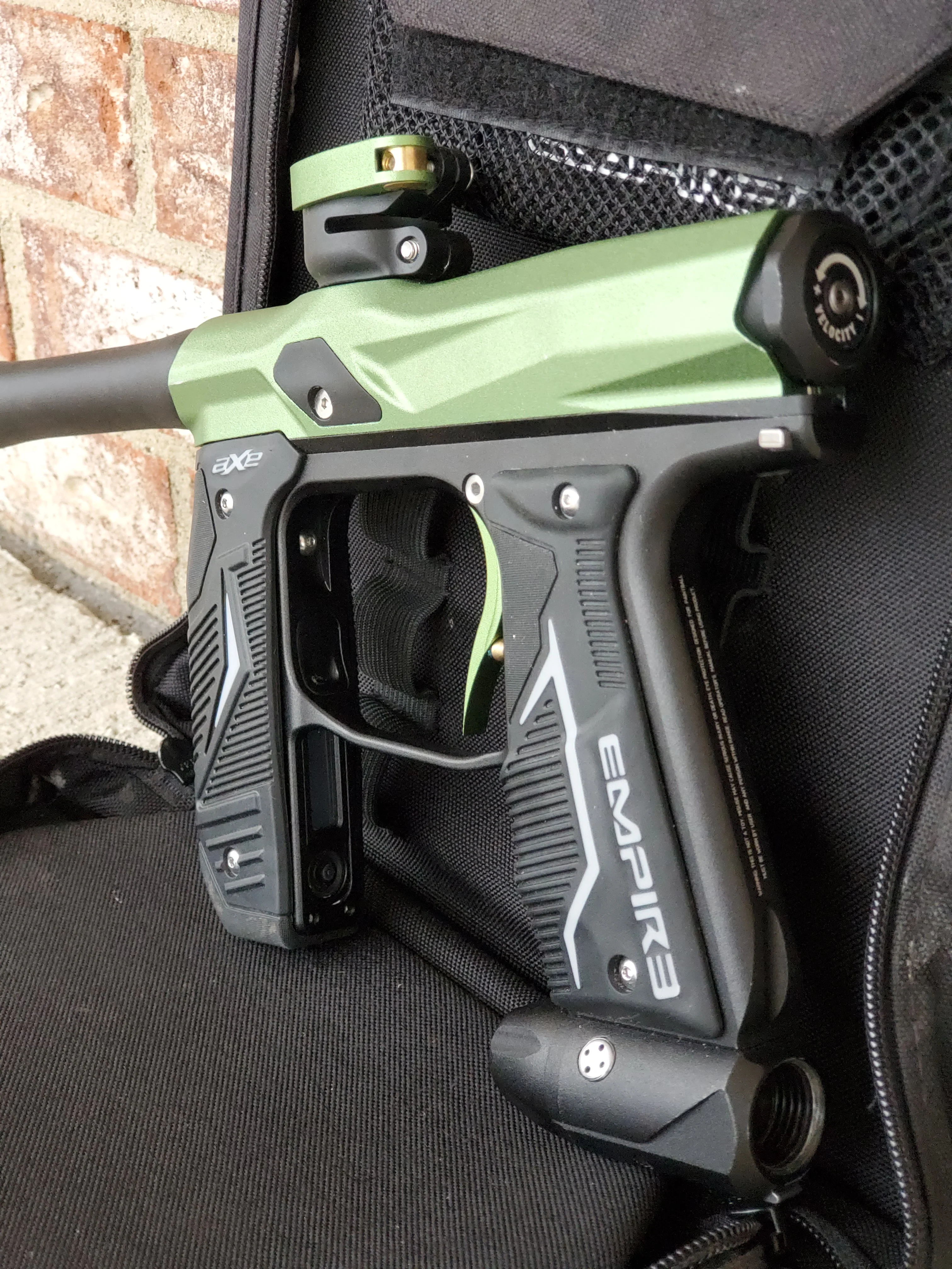 Used Empire Axe 2.0 Paintball Gun - Green / Black - Image 3