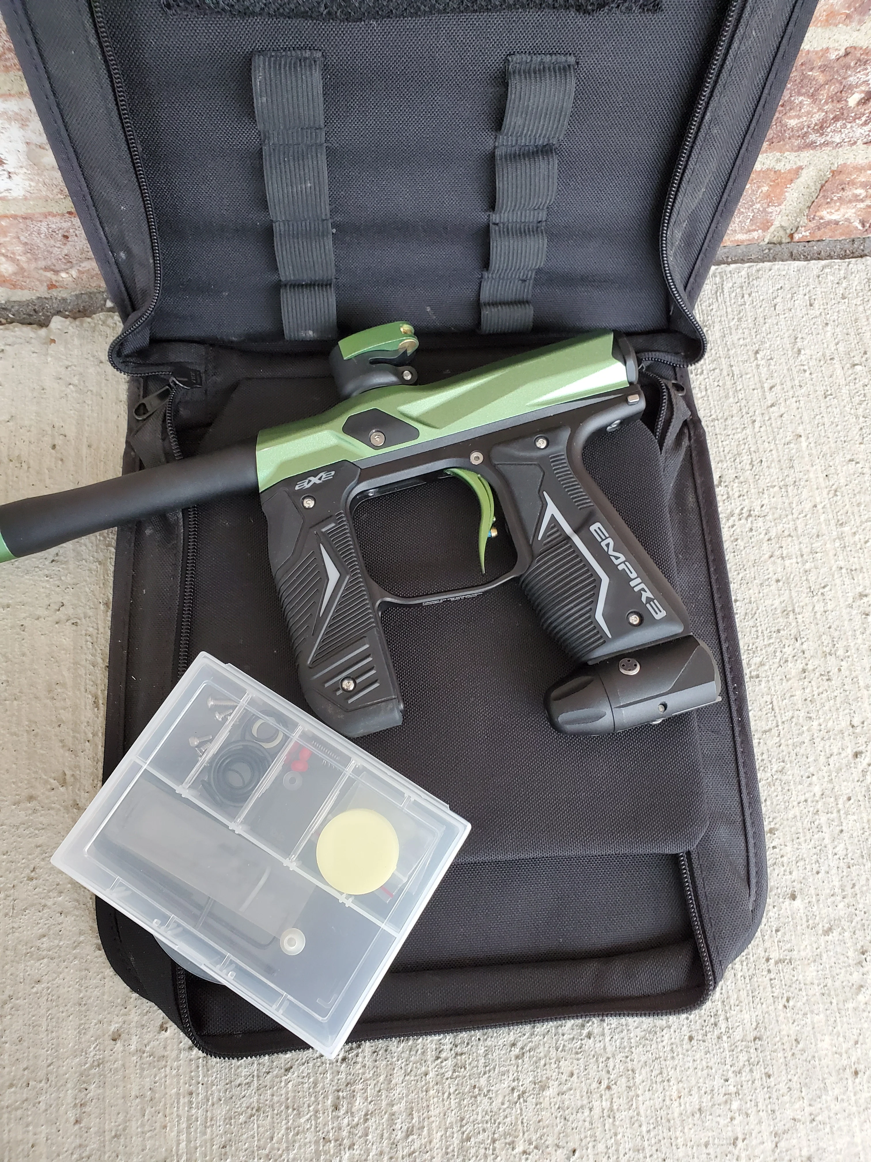 Used Empire Axe 2.0 Paintball Gun - Green / Black - Image 5
