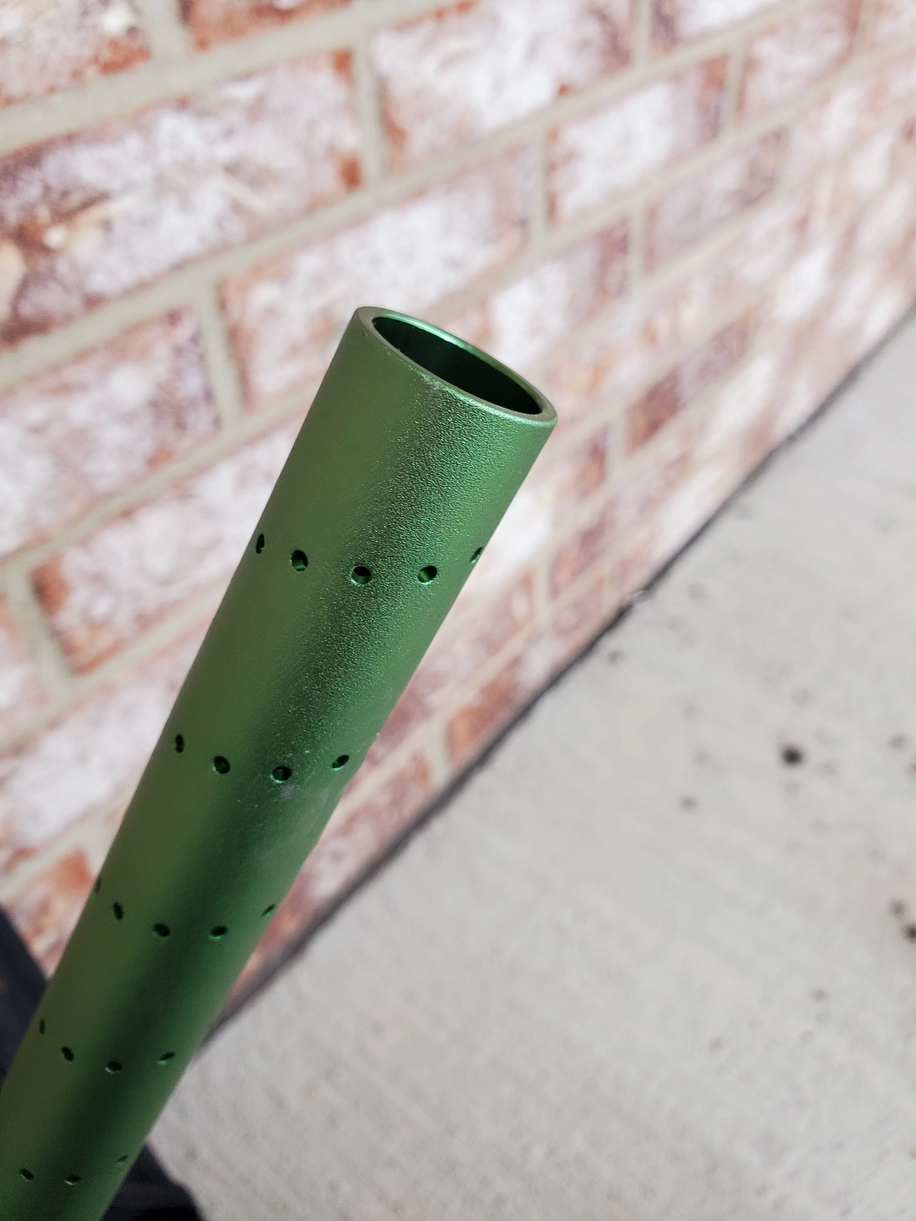 Used Empire Axe 2.0 Paintball Gun - Green / Black - Image 6