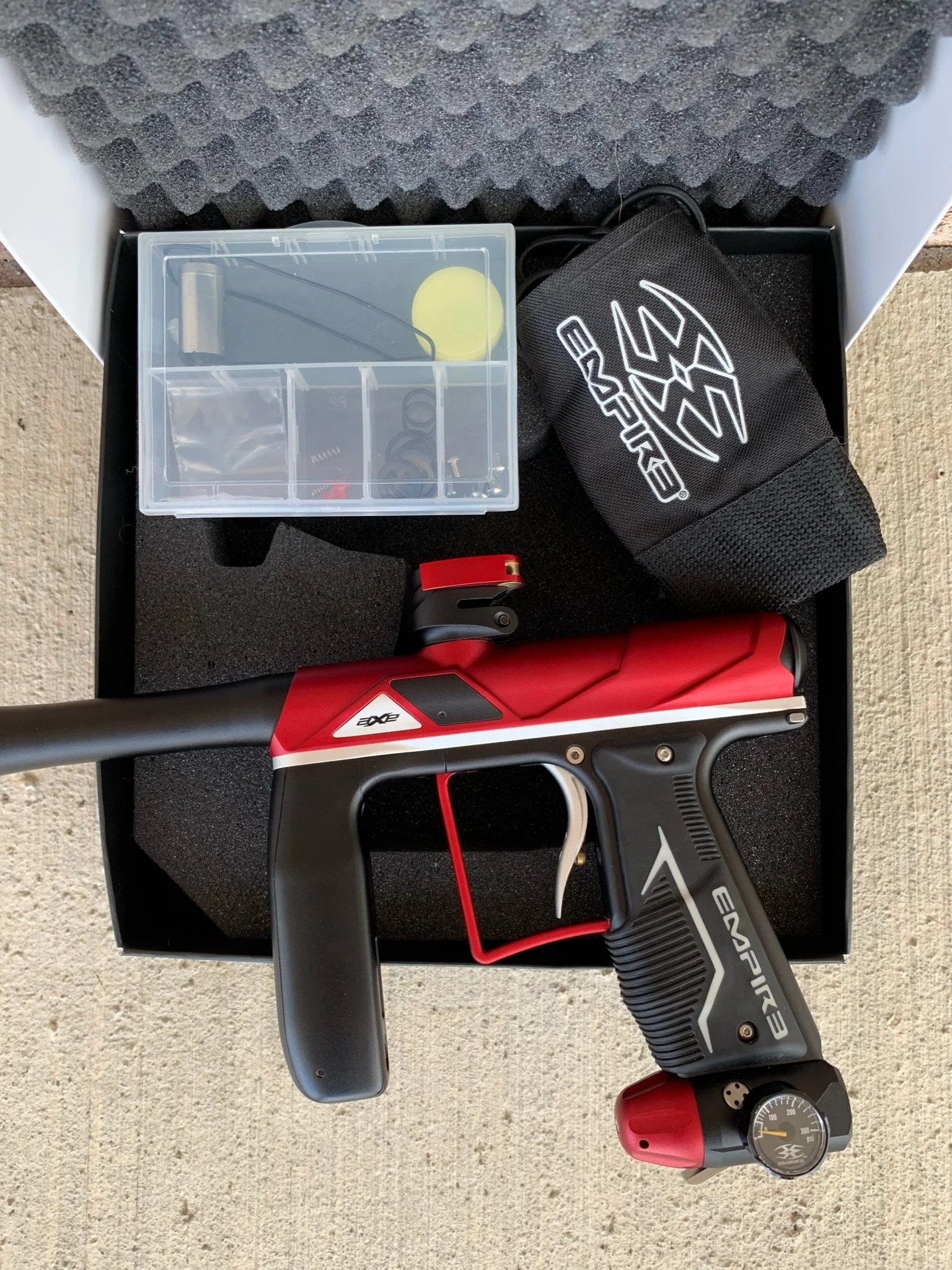 Used Empire Axe Pro Paintball Gun - Red/Black - Image 5