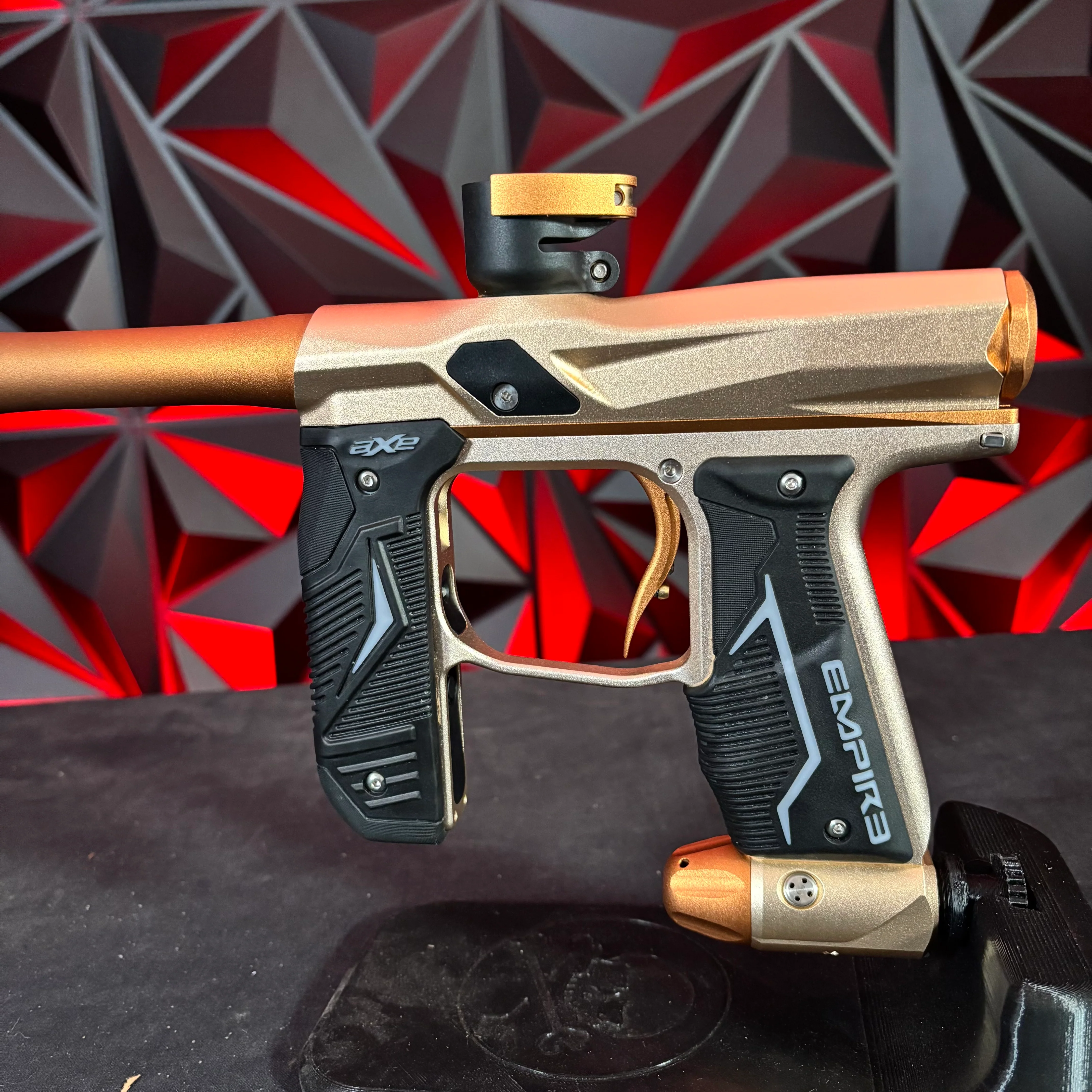 Used Empire Axe 2.0 Paintball Gun - Sandstone/ Bronze - Image 4