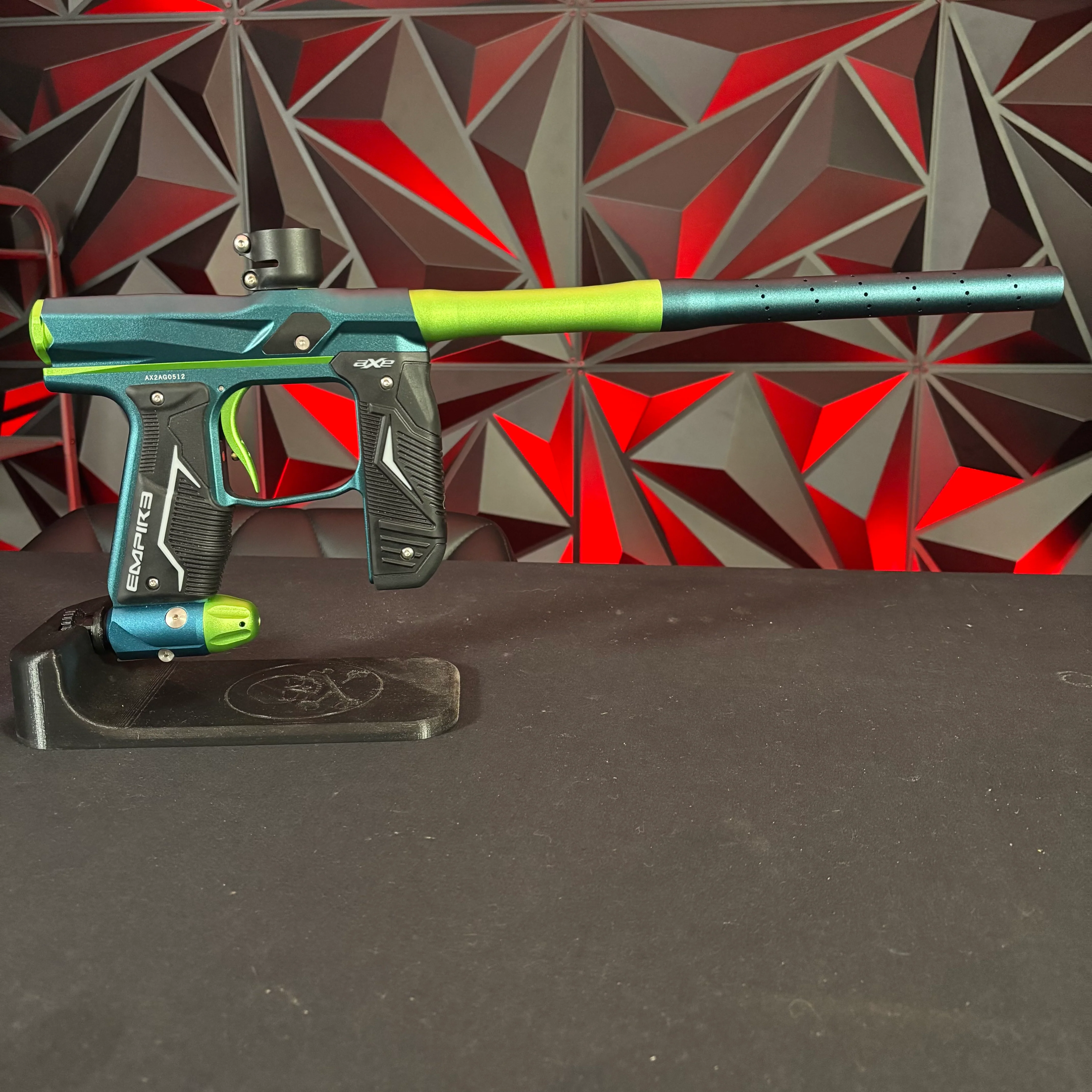 Used Empire Axe 2.0 Paintball Gun - Green/Light green w/ Redline Board - Image 6
