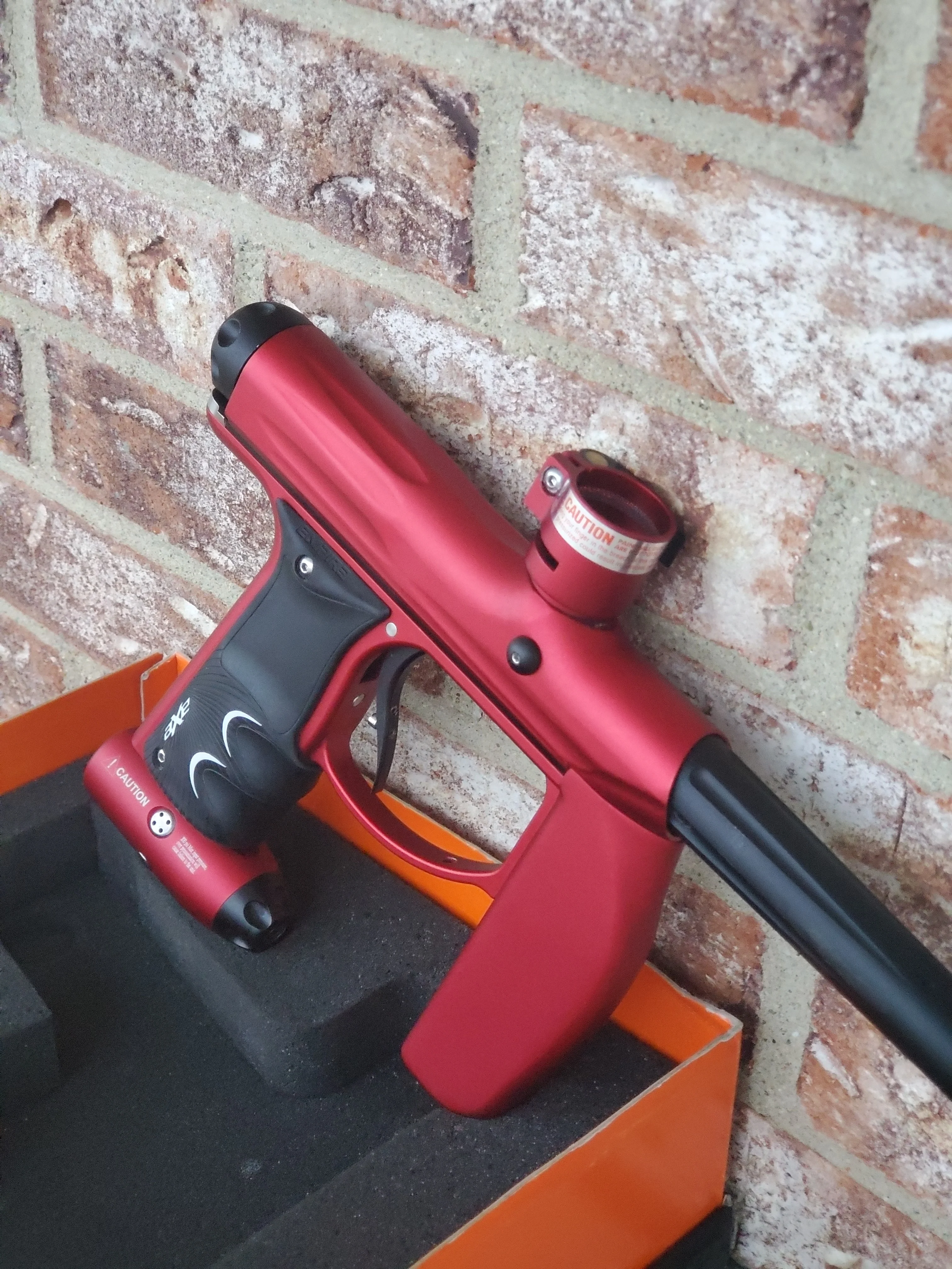 Used Empire Axe Paintball Gun - Red/Black - Image 2