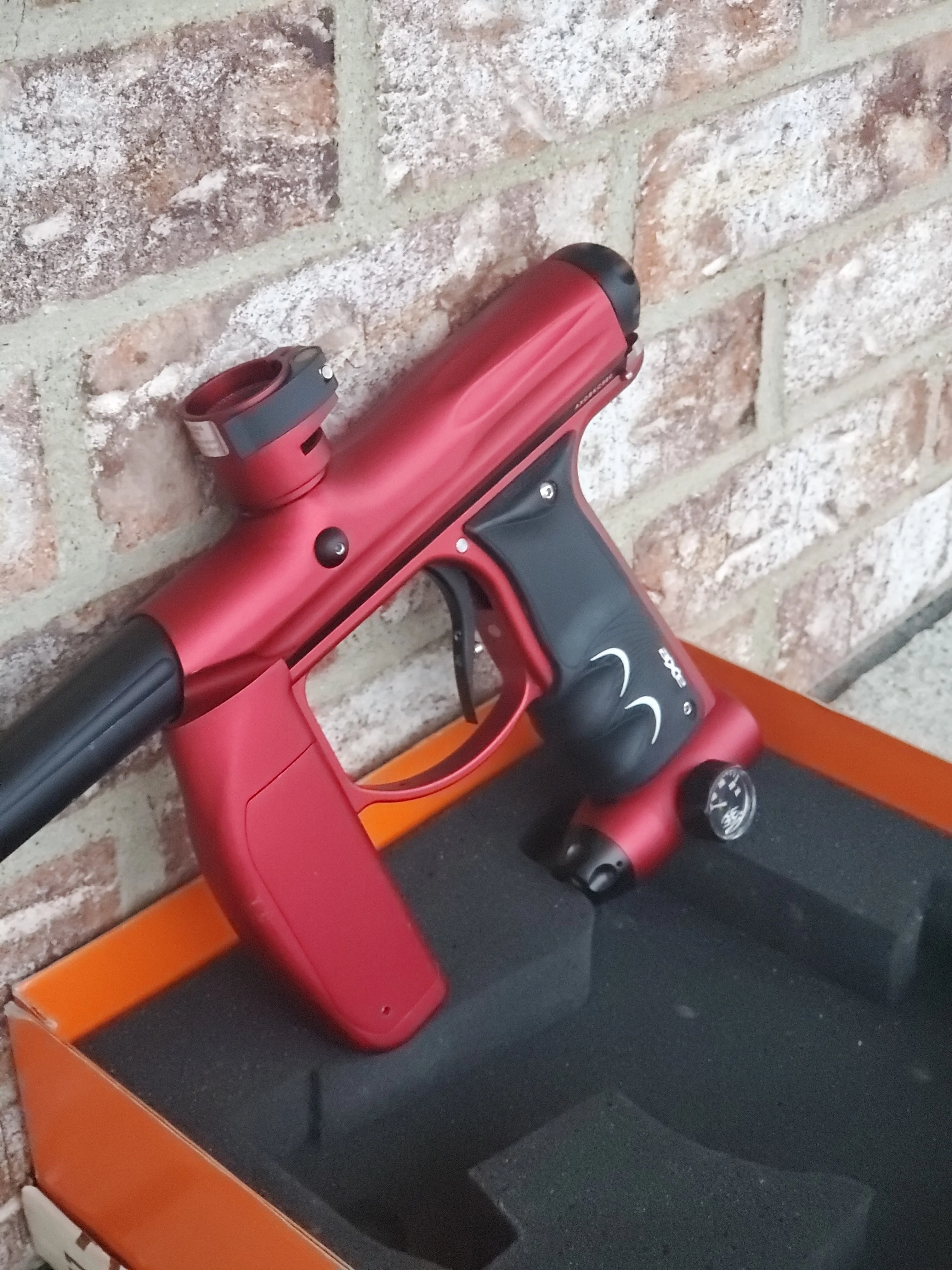 Used Empire Axe Paintball Gun - Red/Black - Image 4