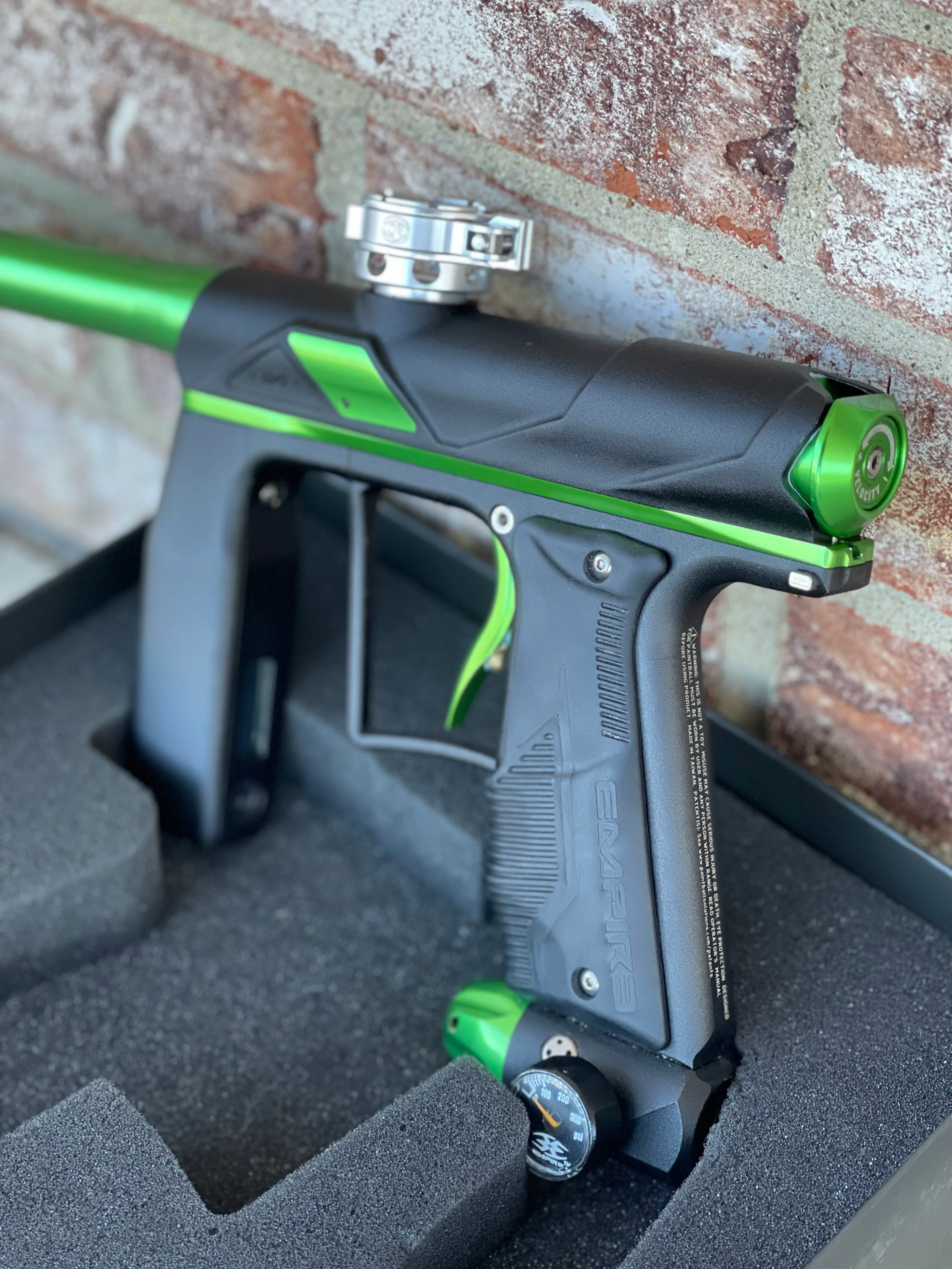 Used Empire Axe Pro Paintball Gun - Dust Black / Polished Green - Image 3