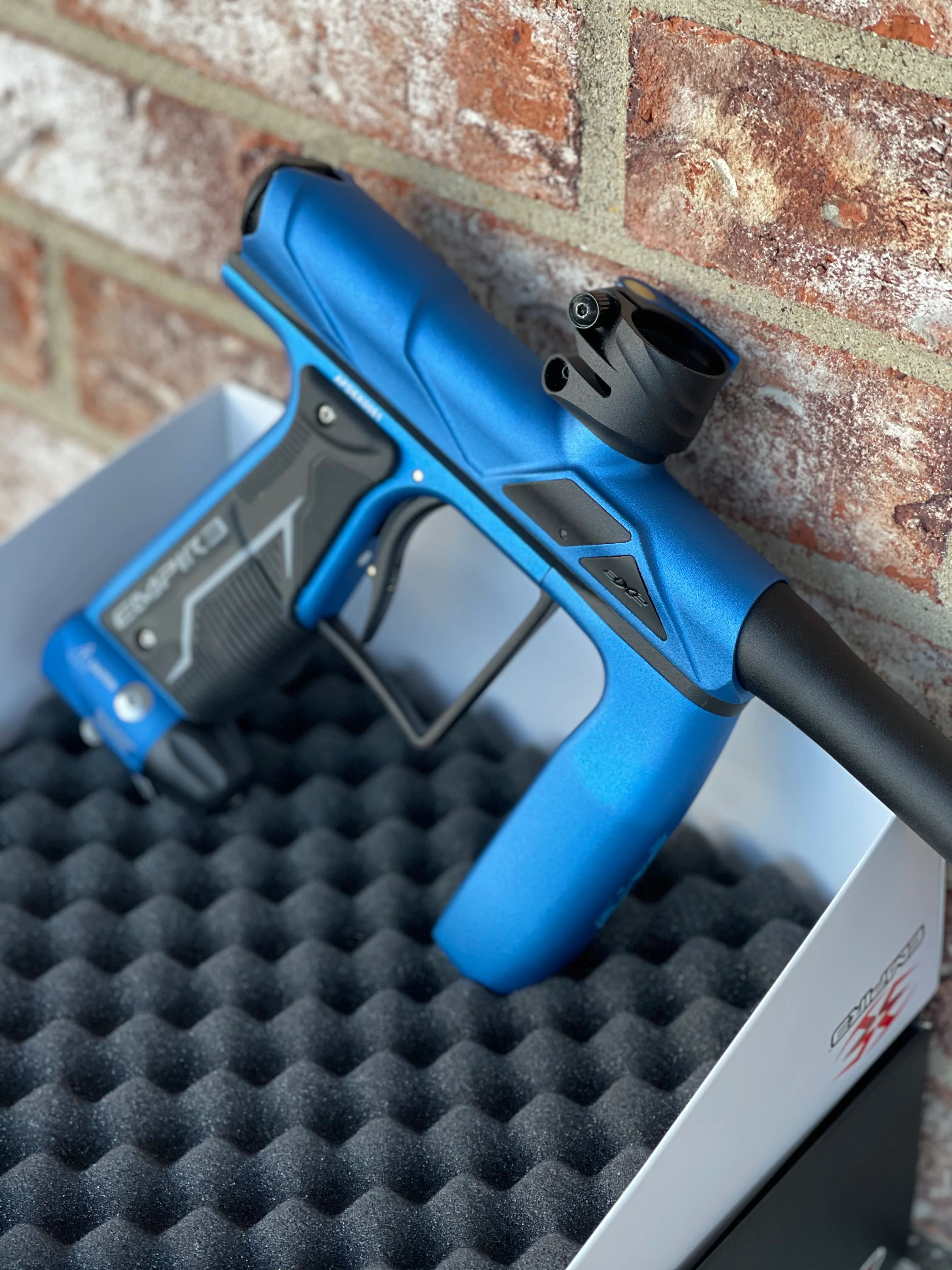 Used Empire Axe Pro Paintball Gun - Dust Blue/Black - Image 2