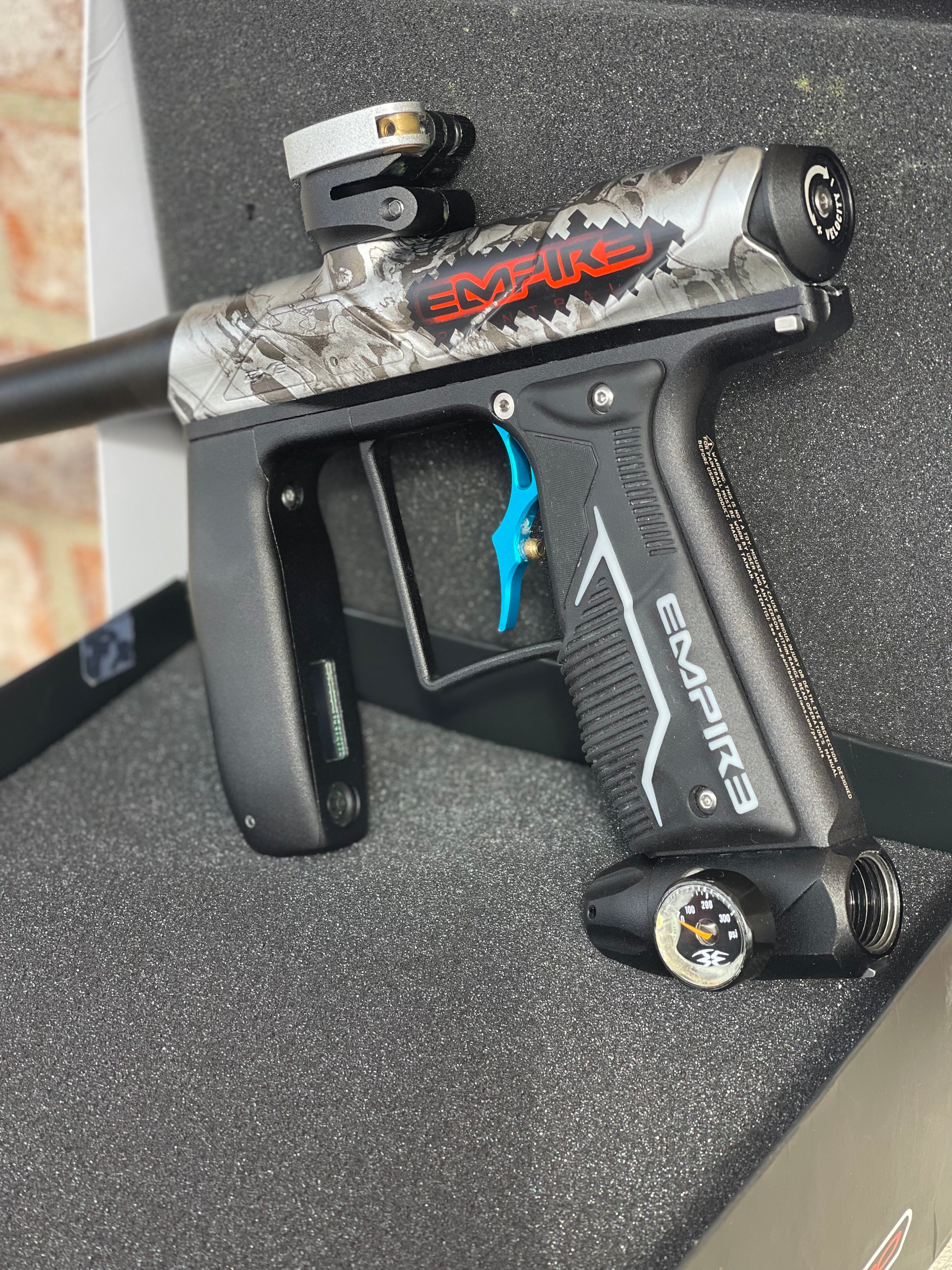 Used Empire Axe Pro Paintball Gun - Empire Limited Edition w/ Teal Deuce Trigger - Image 2