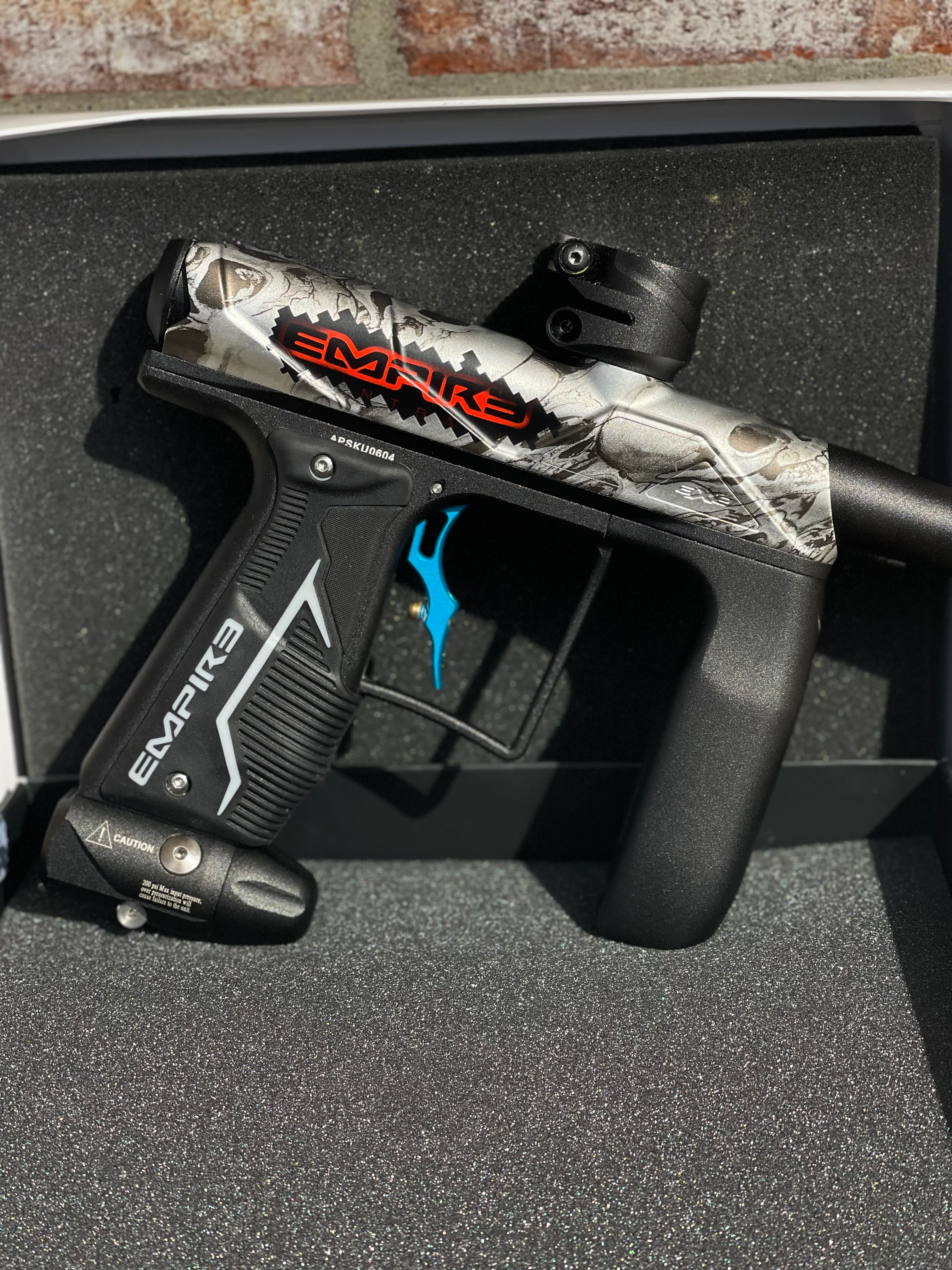 Used Empire Axe Pro Paintball Gun - Empire Limited Edition w/ Teal Deuce Trigger - Image 5