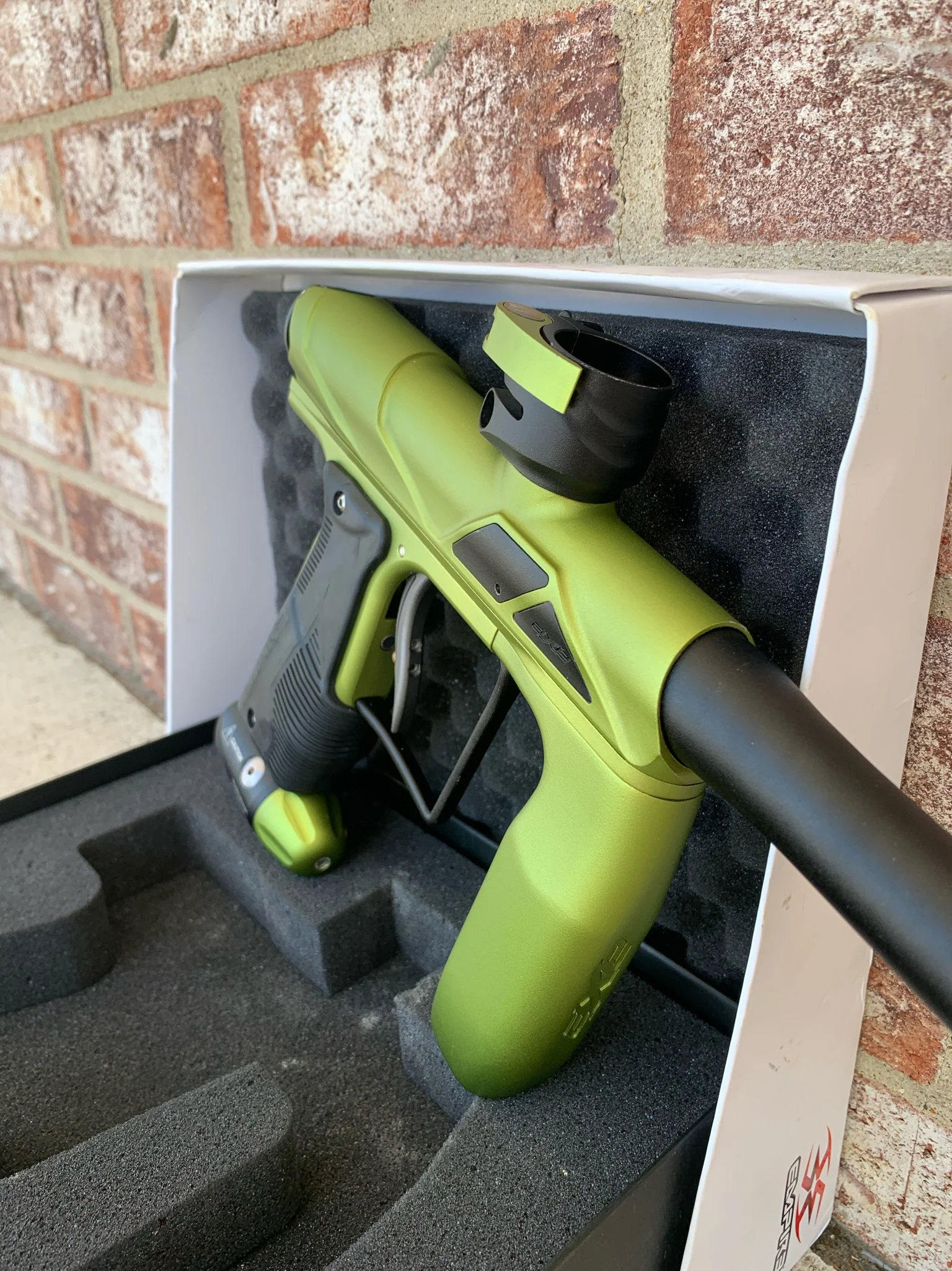Used Empire Axe Pro Paintball Gun - Green/Black - Image 3