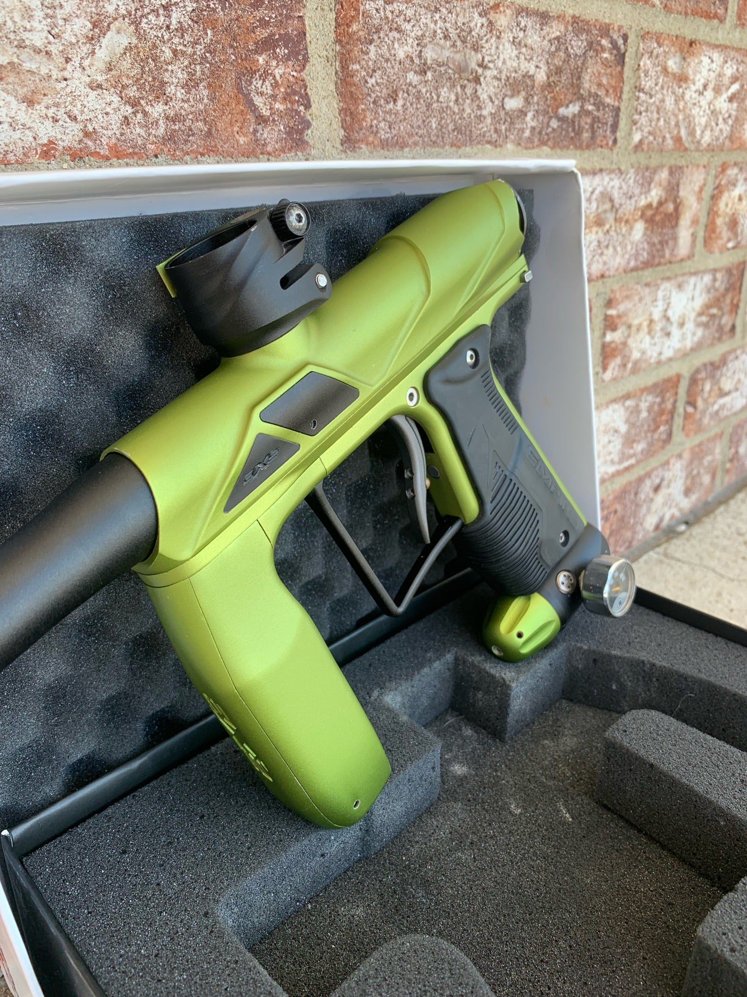 Used Empire Axe Pro Paintball Gun - Green/Black - Image 4