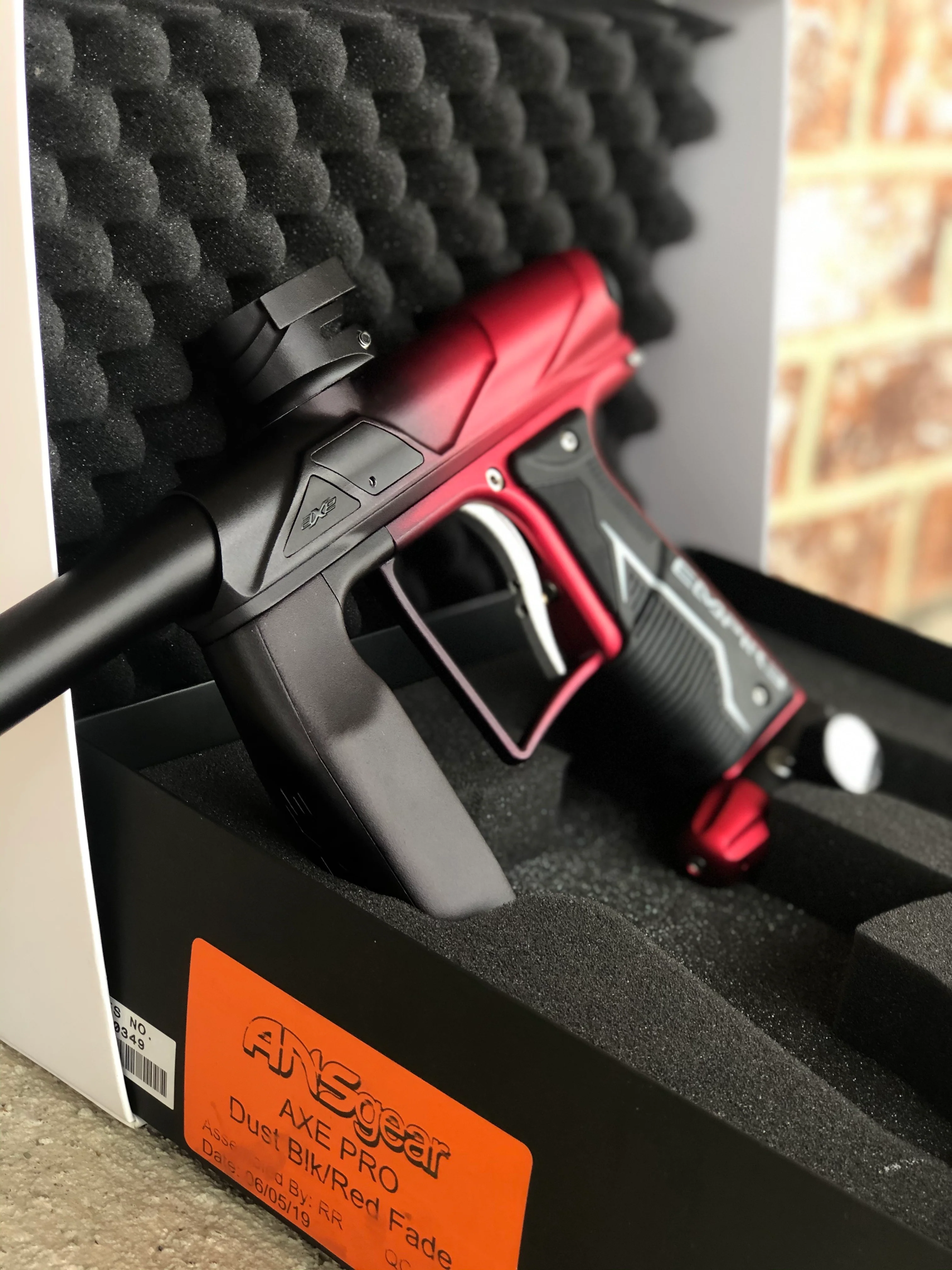 Used Empire Axe Pro Paintball Gun - Red/Black - Image 4