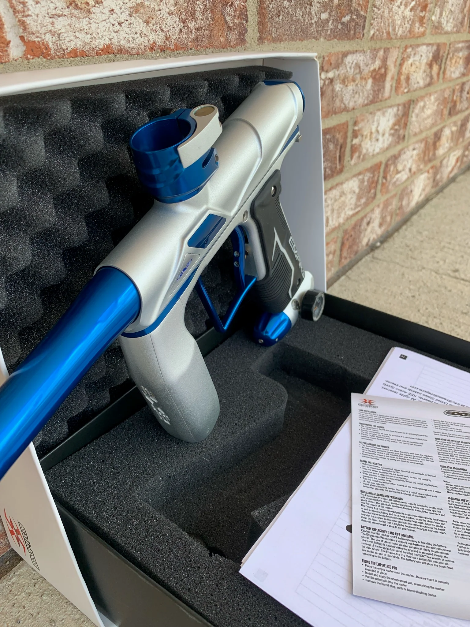 Used Empire Axe Pro Paintball Gun - Silver/Blue - Image 2
