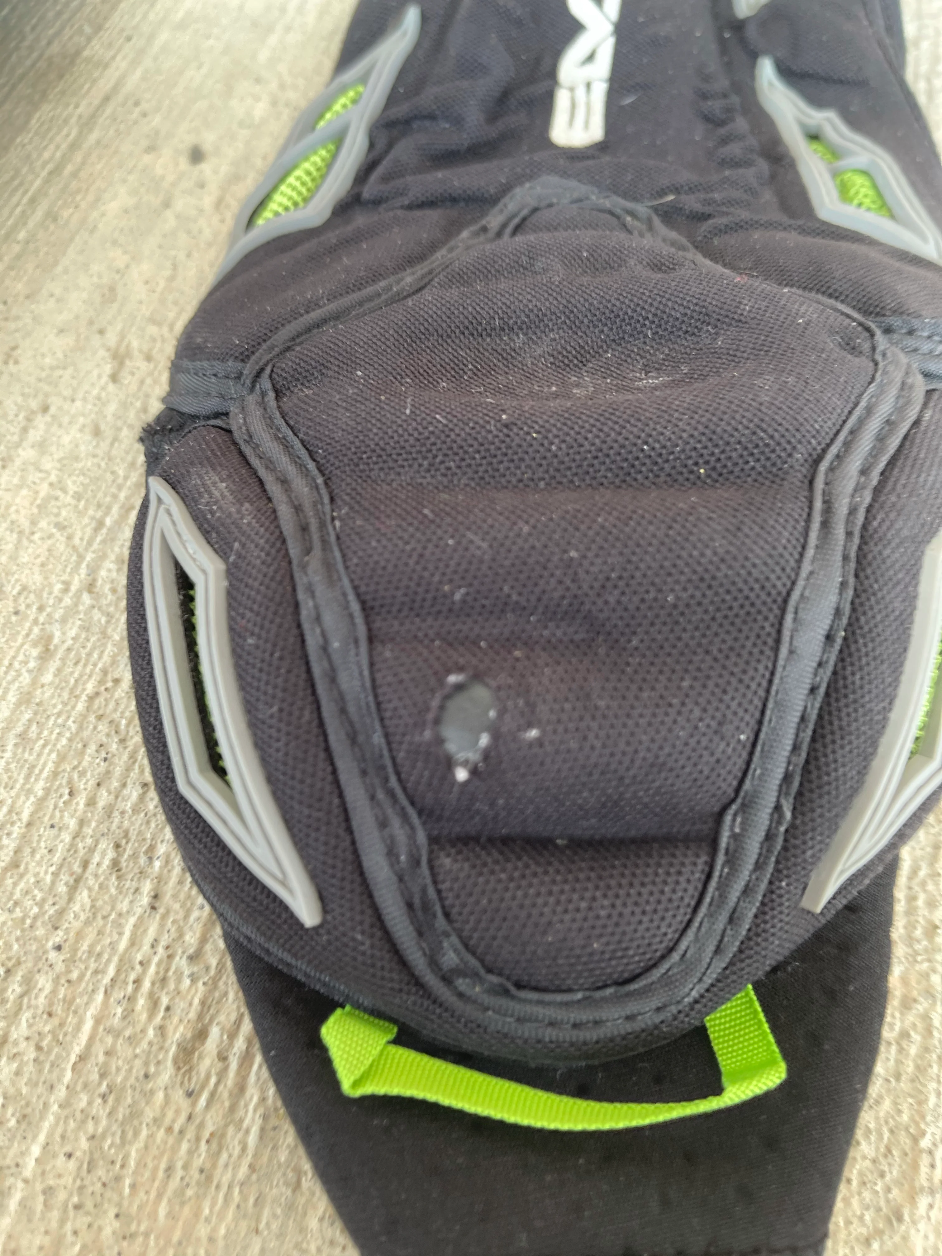Used Empire Elbow Pads - Large - Image 4