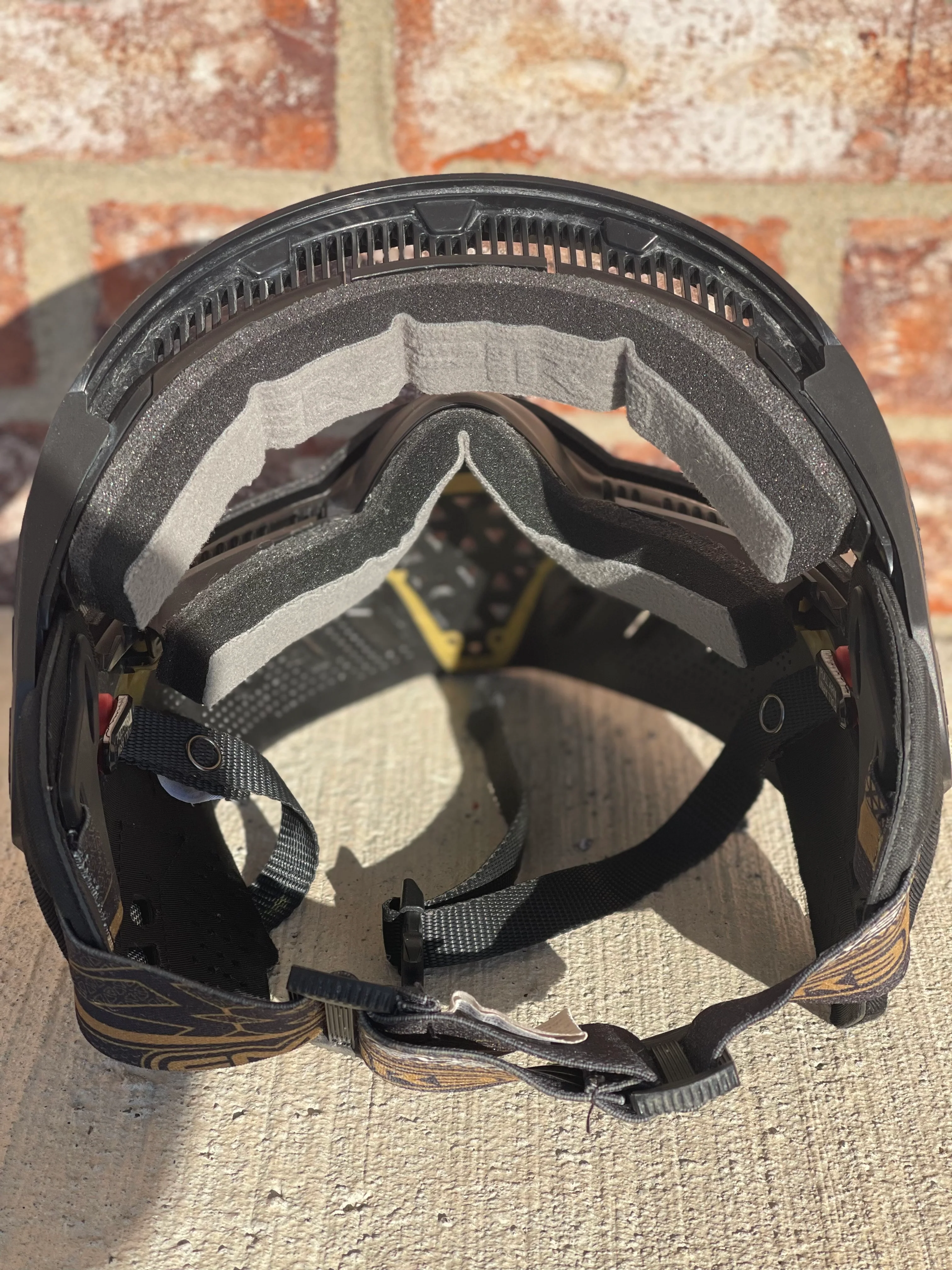 Used Empire EVS Paintball Mask - Black/Gold w/ Extra Lens - Image 5
