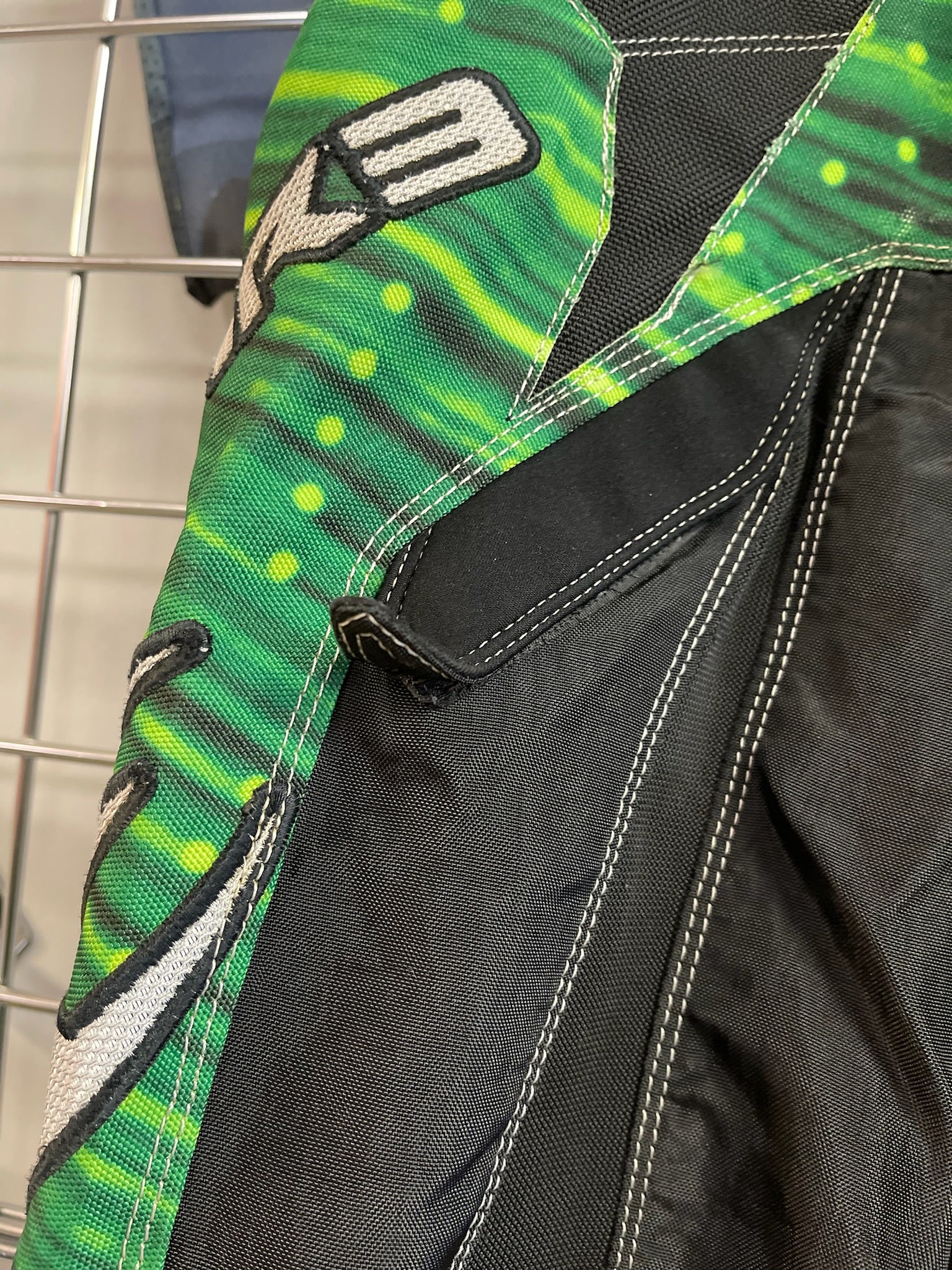 Used Empire LTD Paintball Pants - Black/Green - Medium (30-36) - Image 4