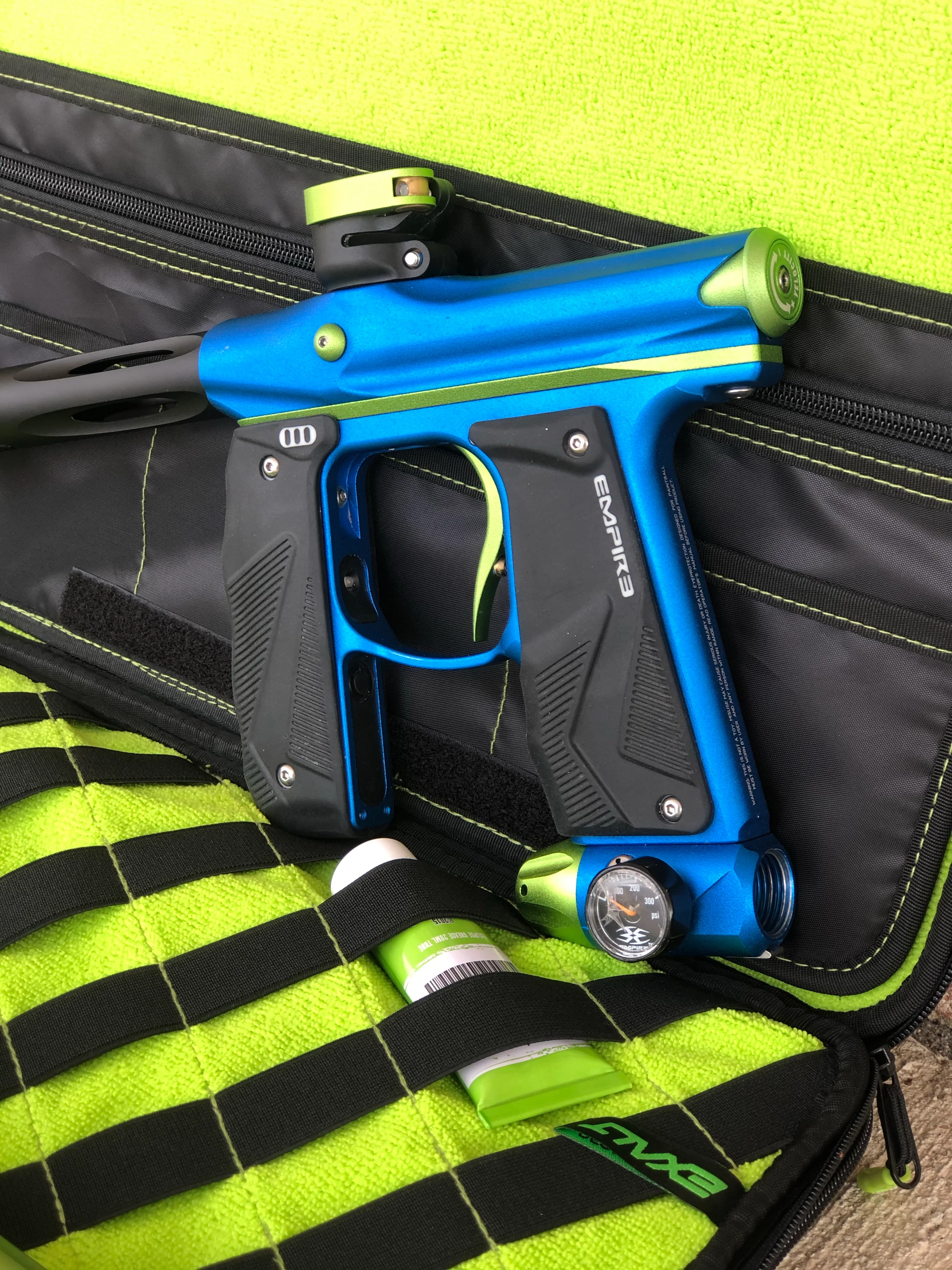 Used Empire Mini GS Paintball Gun- Blue/Lime - Image 2