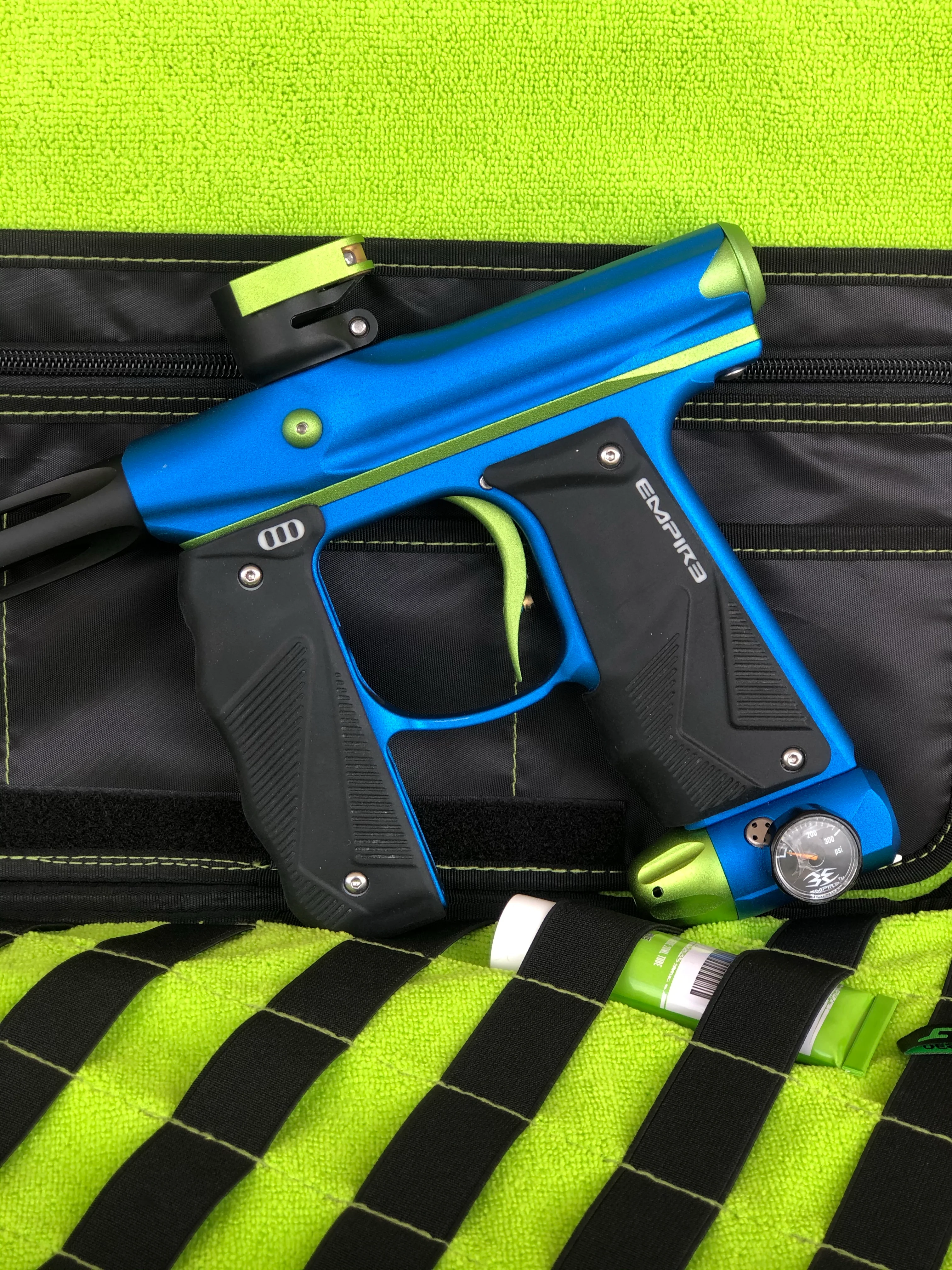 Used Empire Mini GS Paintball Gun- Blue/Lime - Image 4