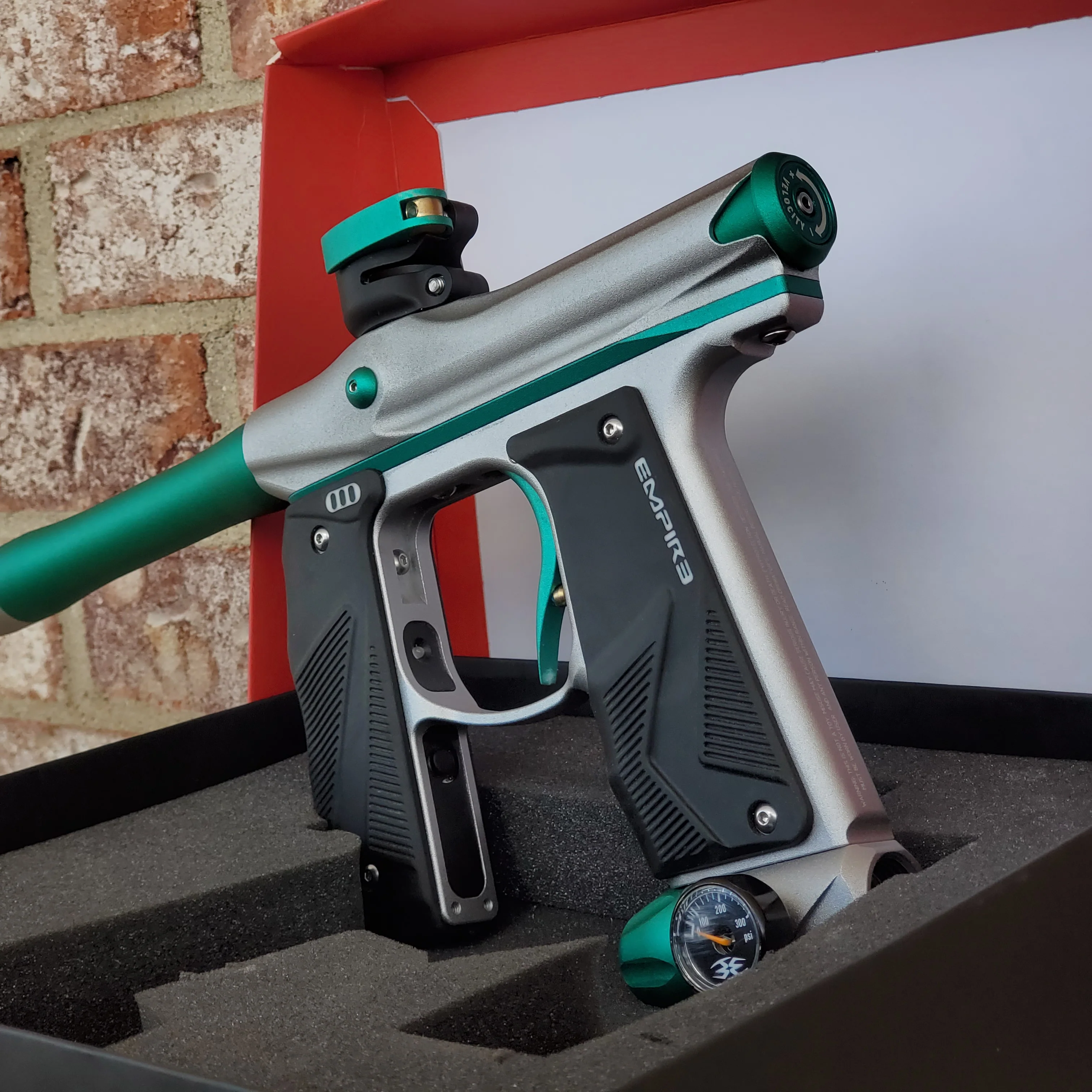 Used Empire Mini GS Paintball Gun- Silver / Aquamarine - Image 3