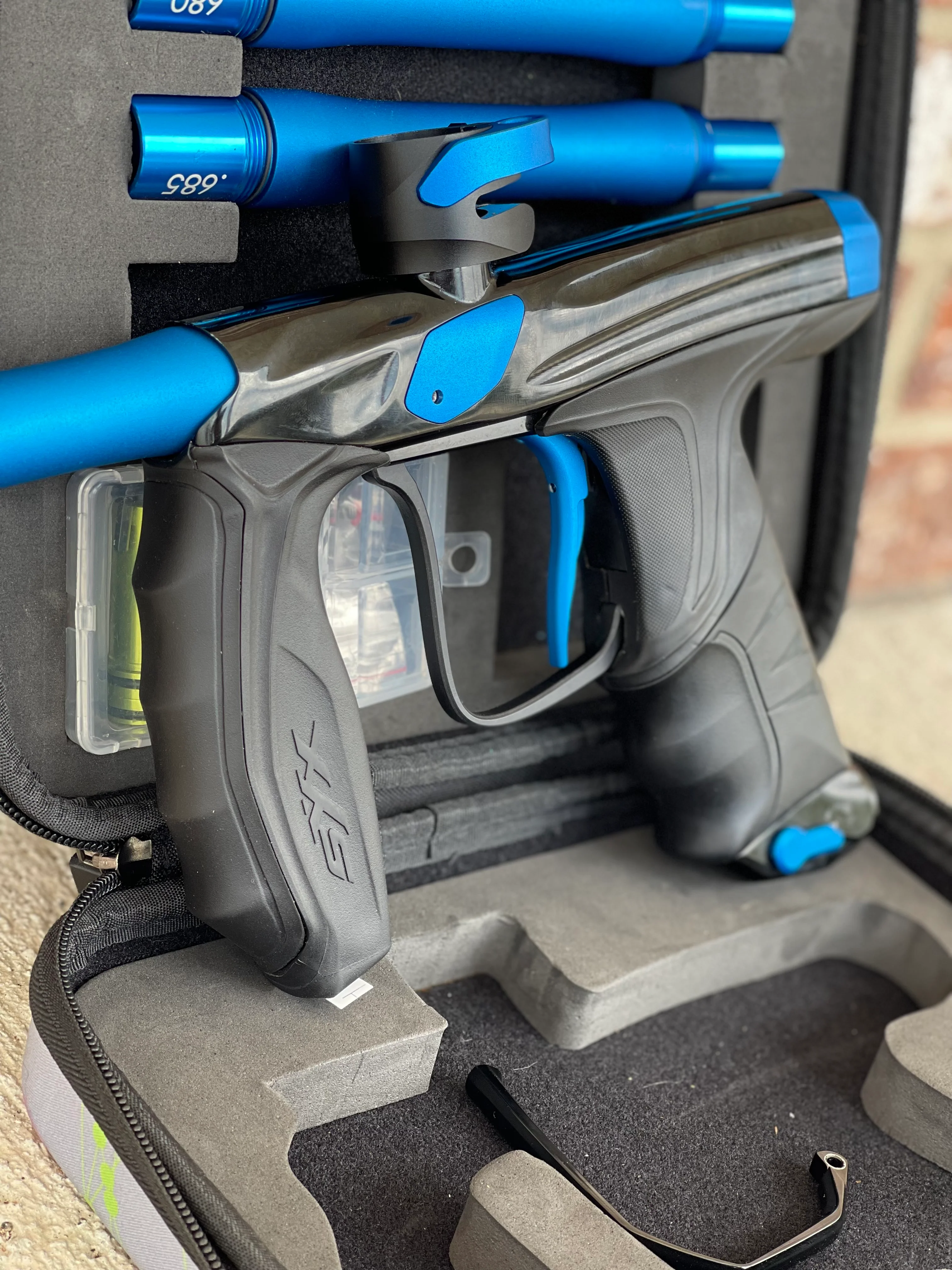 Used Empire Syx 1.5 Paintball Gun - Gloss Black / Dust Blue - Image 4