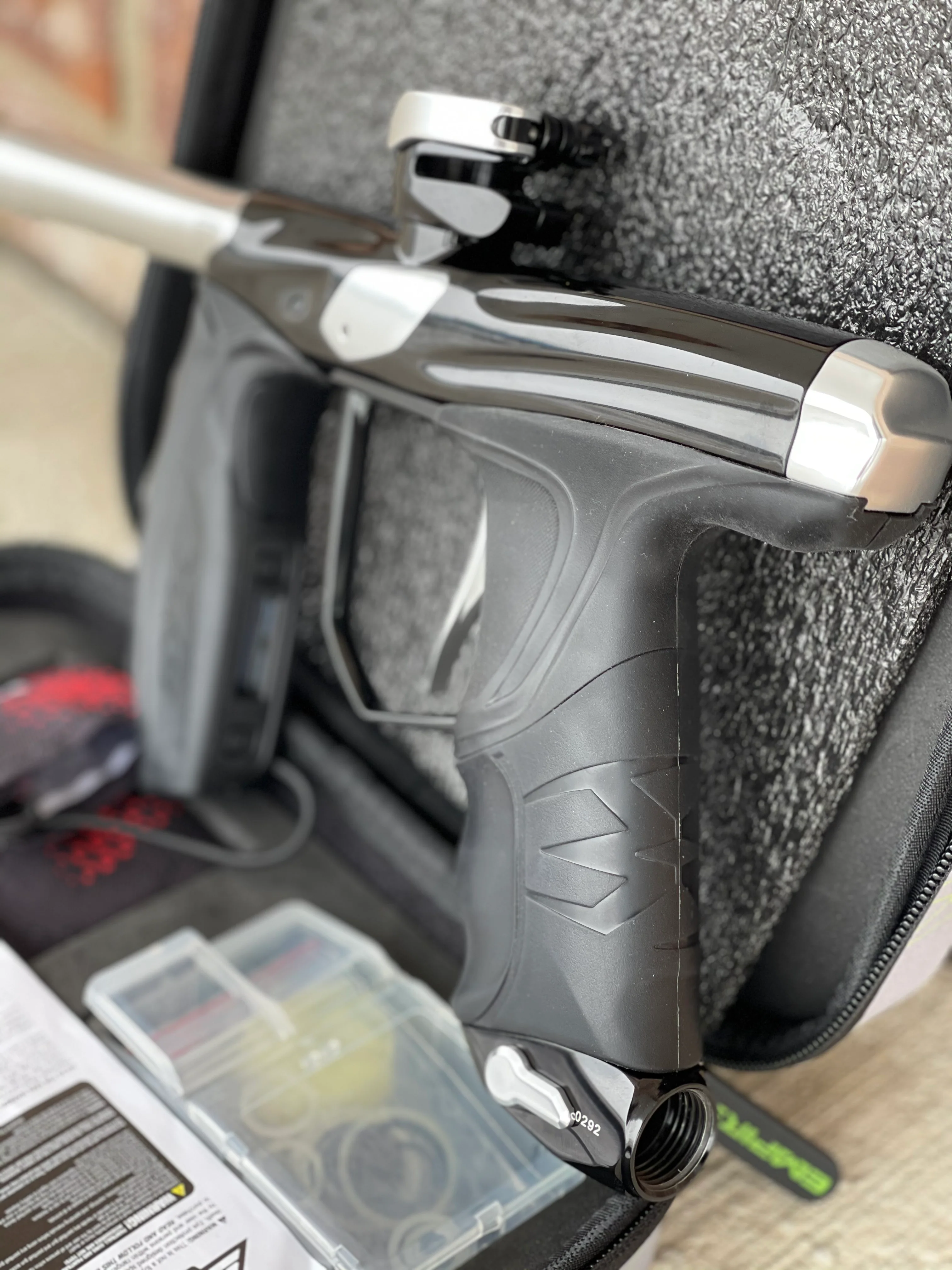 Used Empire Syx 1.5 Paintball Gun - Gloss Black/Silver - Image 3