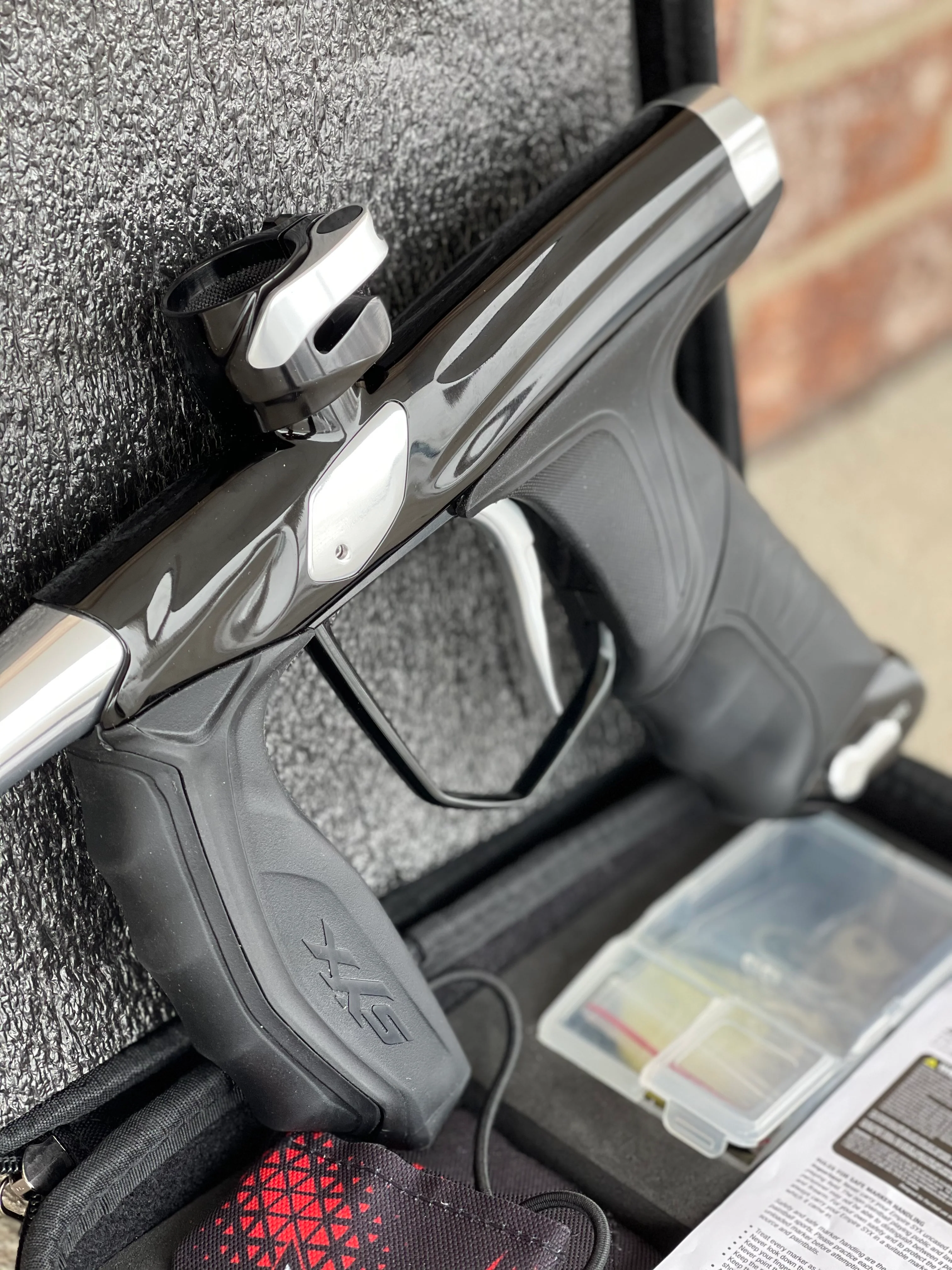 Used Empire Syx 1.5 Paintball Gun - Gloss Black/Silver - Image 4