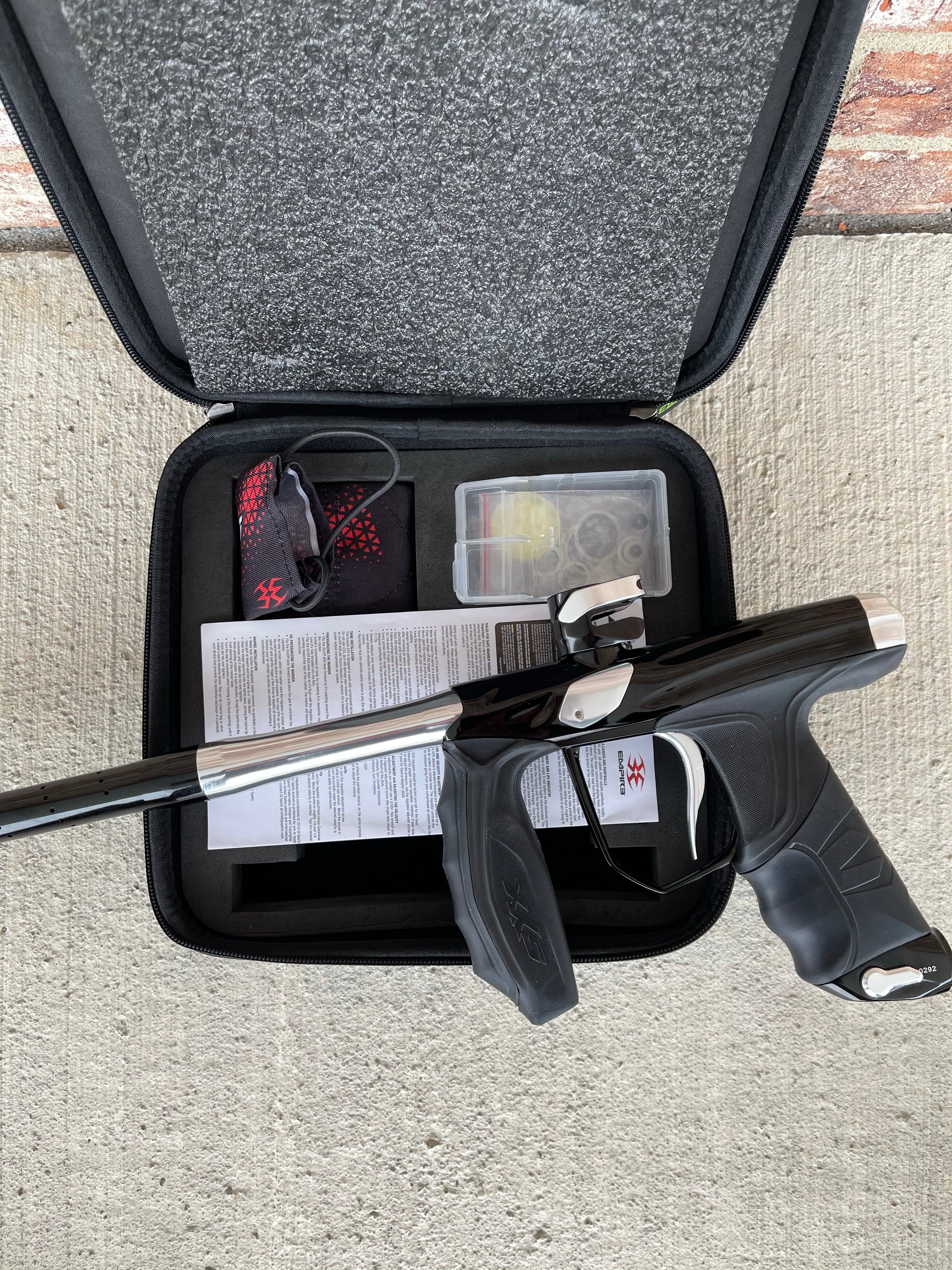 Used Empire Syx 1.5 Paintball Gun - Gloss Black/Silver - Image 5