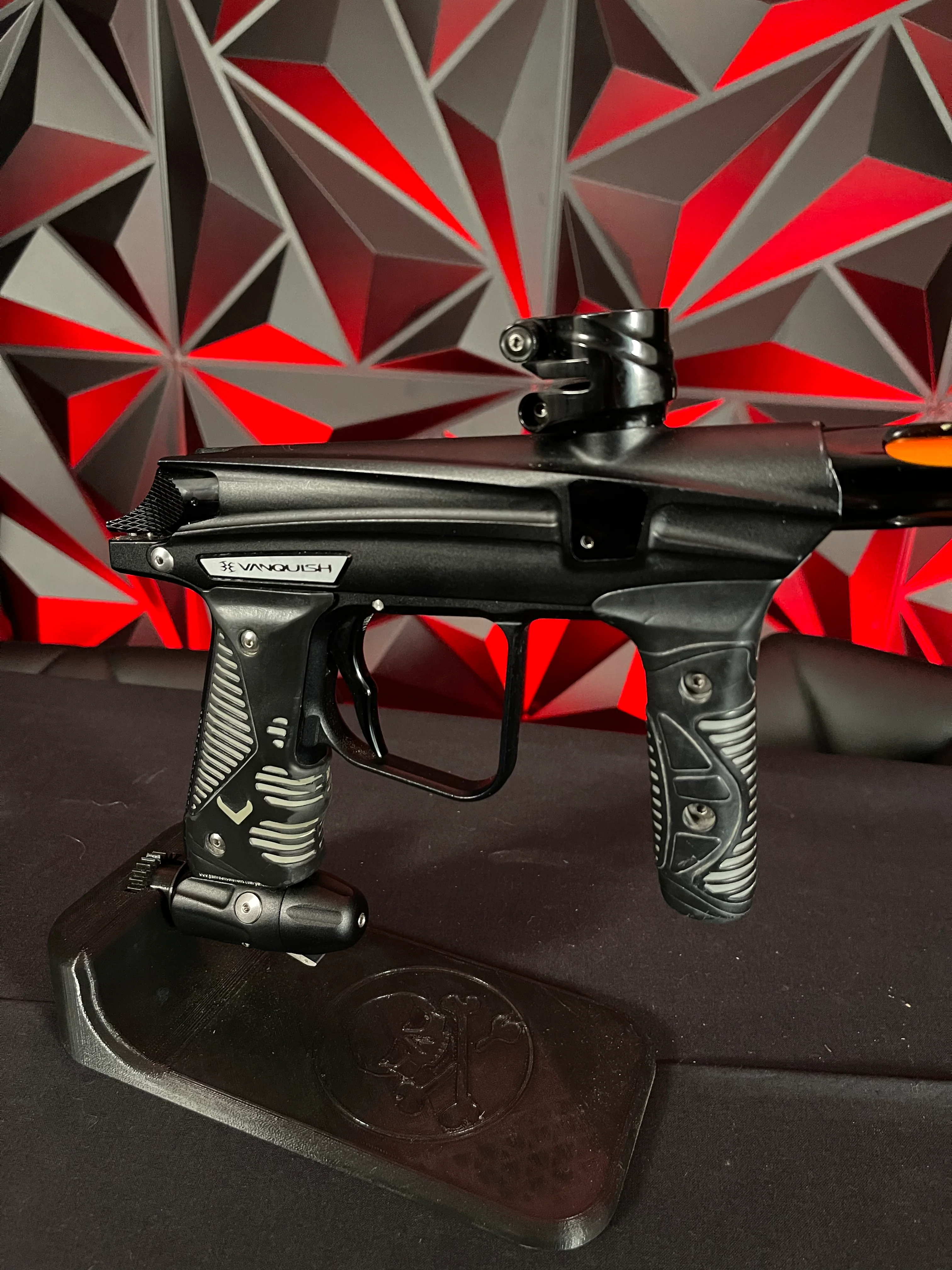 Used Empire Vanquish 1.5 Paintball Gun - Black w/ V16 Bolt & Freak Barrel System - Image 3
