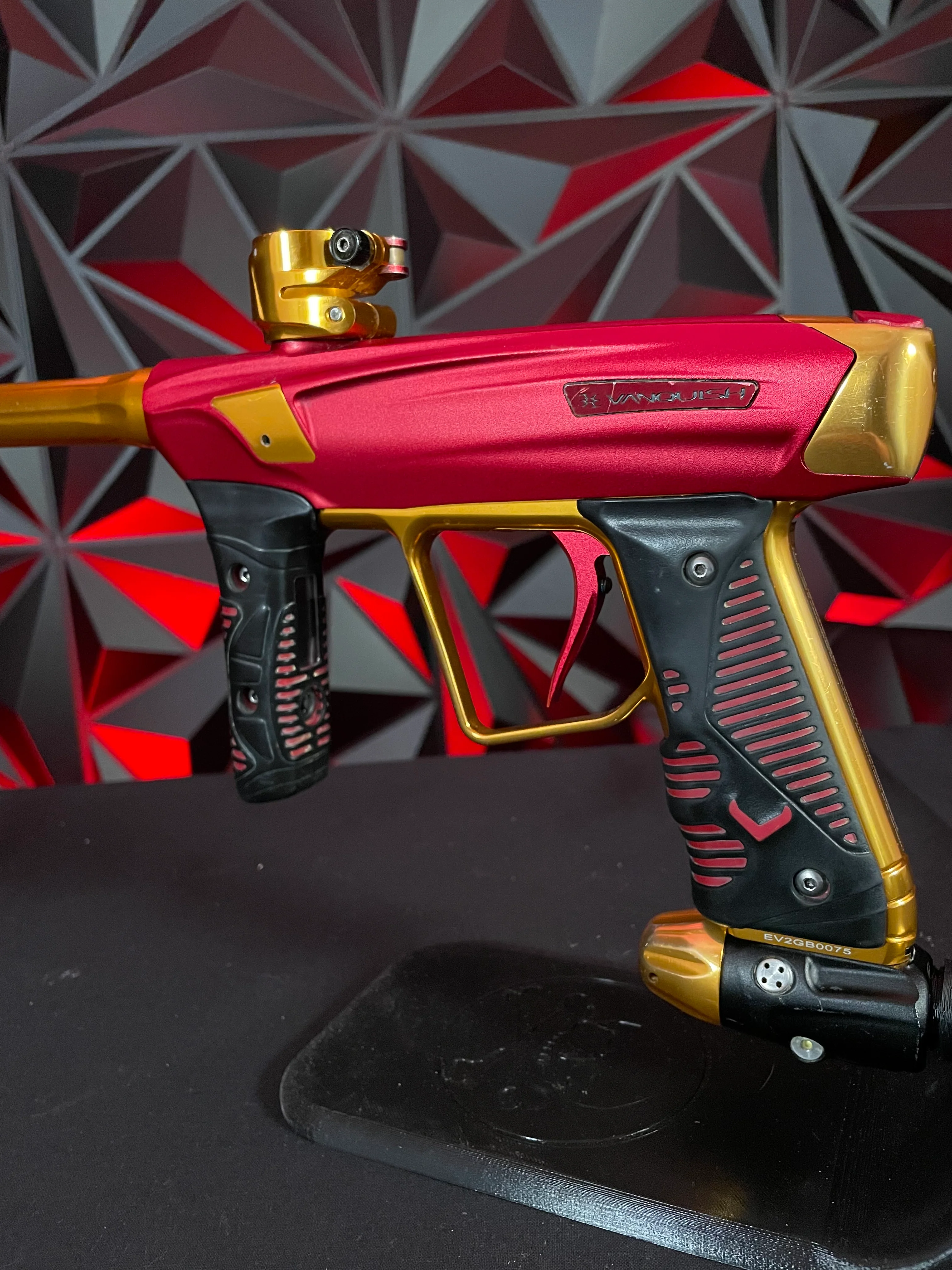 Used Empire Vanquish GT Paintball Gun - Red/Gold - Image 2