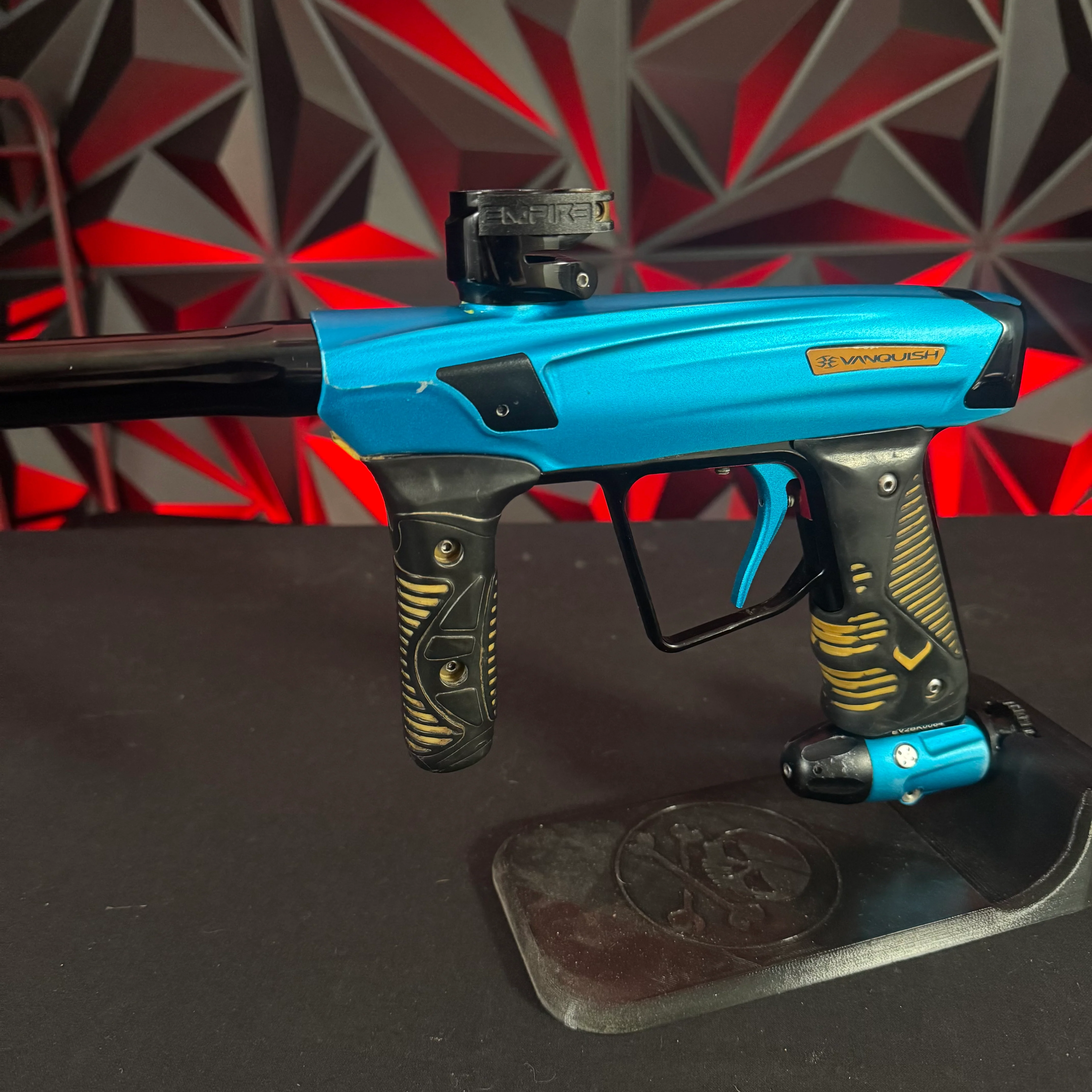 Used Empire Vanquish GT Paintball Marker - Blue/Black w/v16 Engine - Image 5
