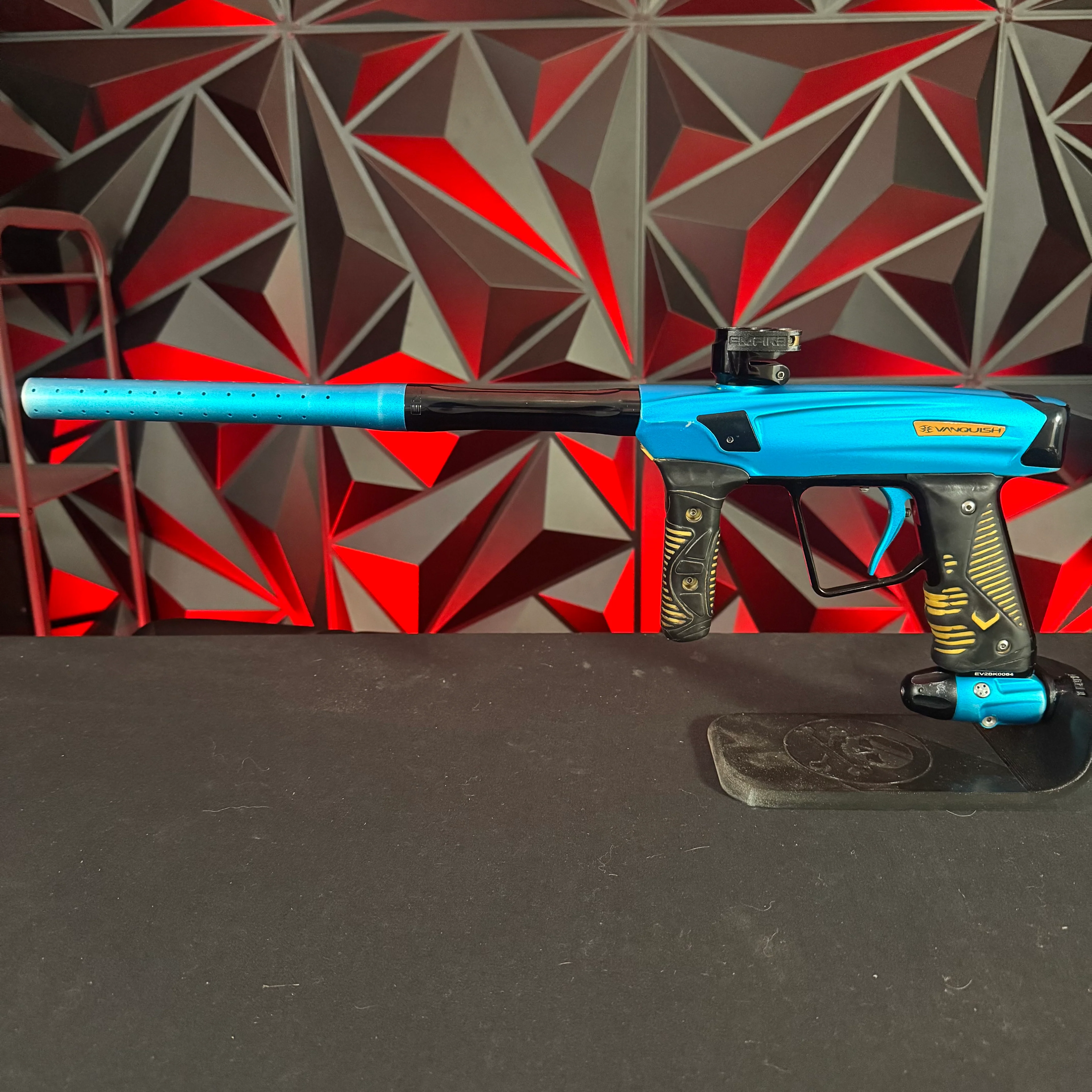 Used Empire Vanquish GT Paintball Marker - Blue/Black w/v16 Engine - Image 6