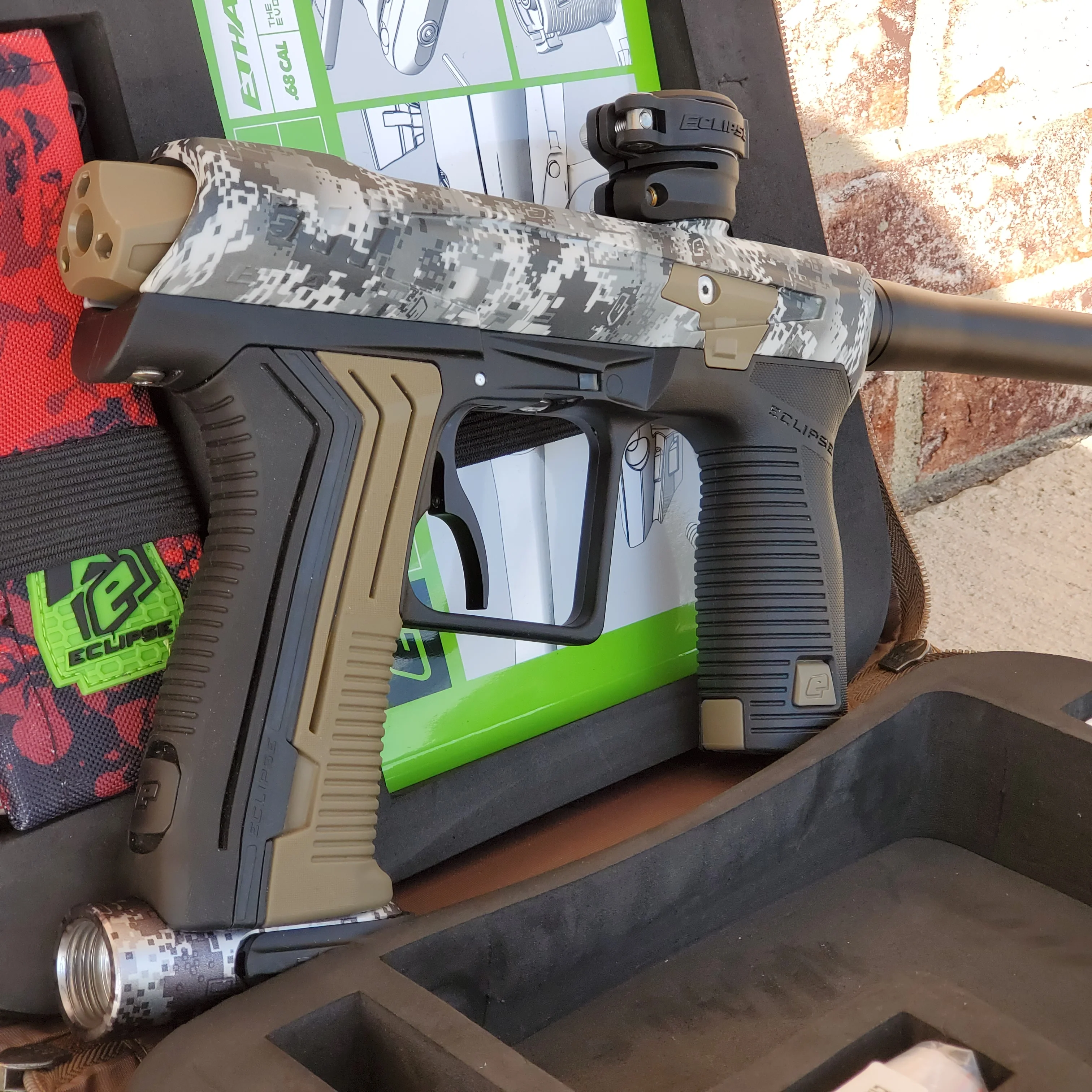 Used Etha 2 Paintball Marker - Urban Camo / Earth - Image 2