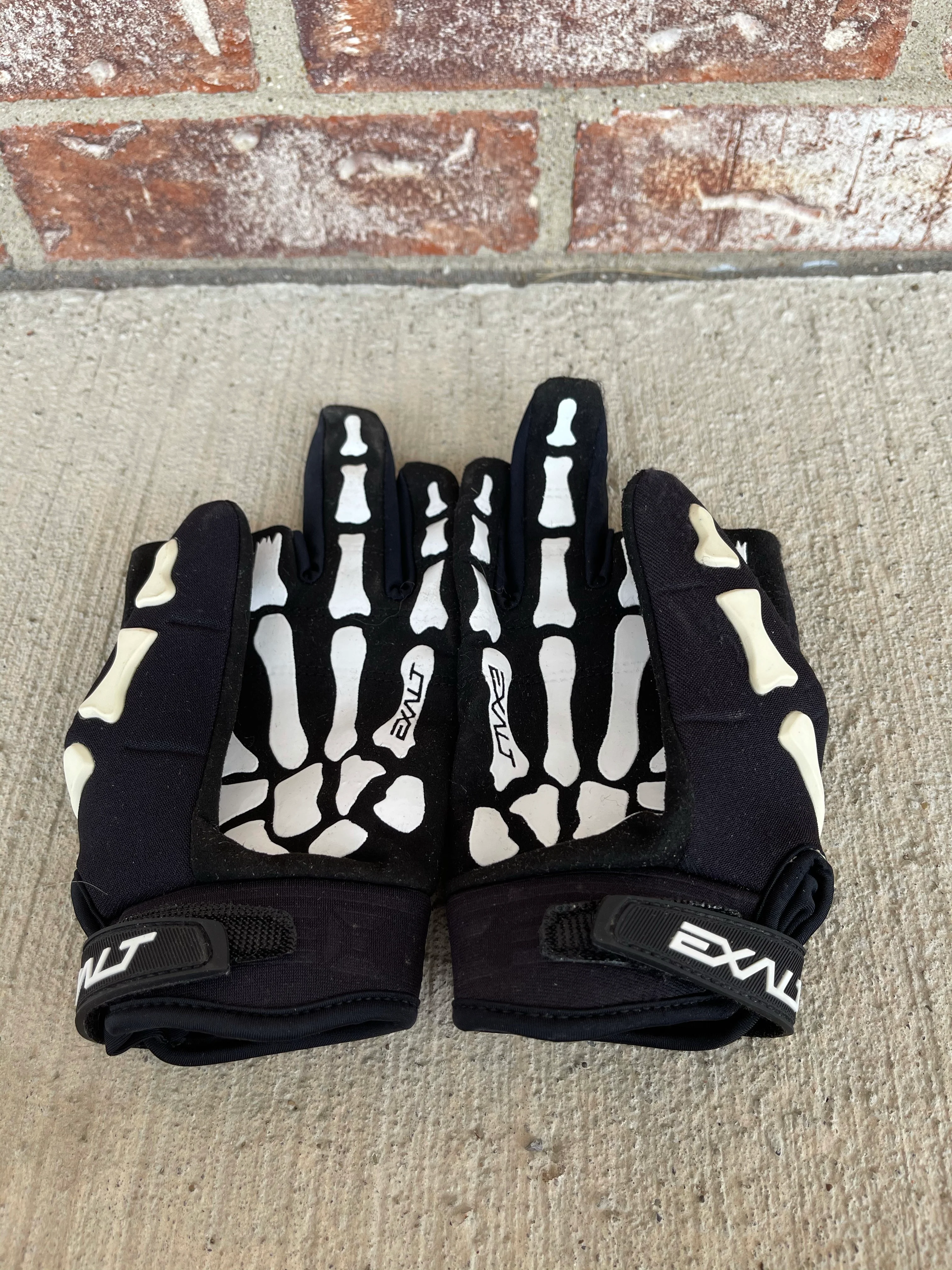 Used Exalt Death Grip Half Finger - White - Medium - Image 2
